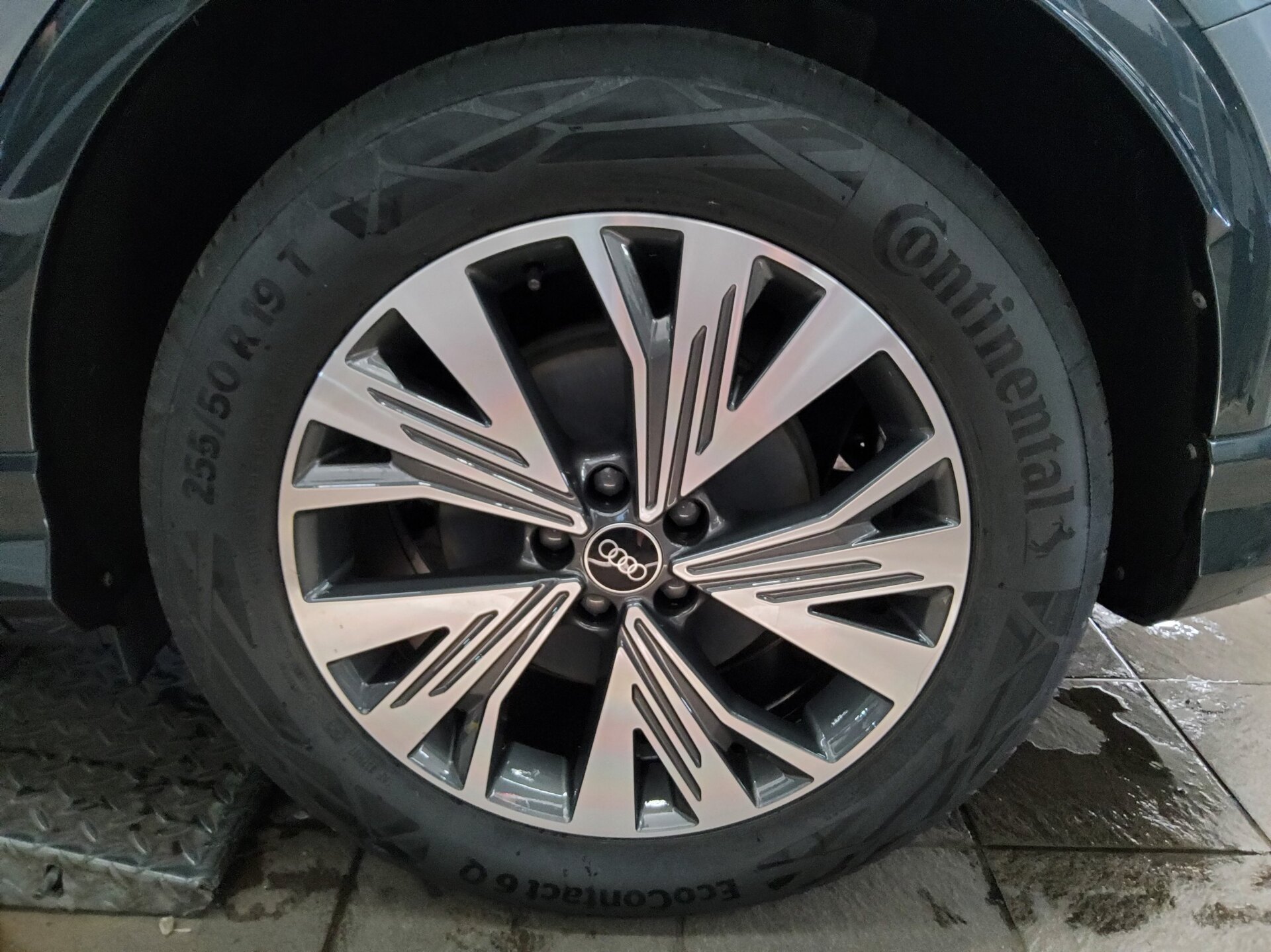Audi Q4 e-tron 40 Navi+ LED virtual ACC PDC 11