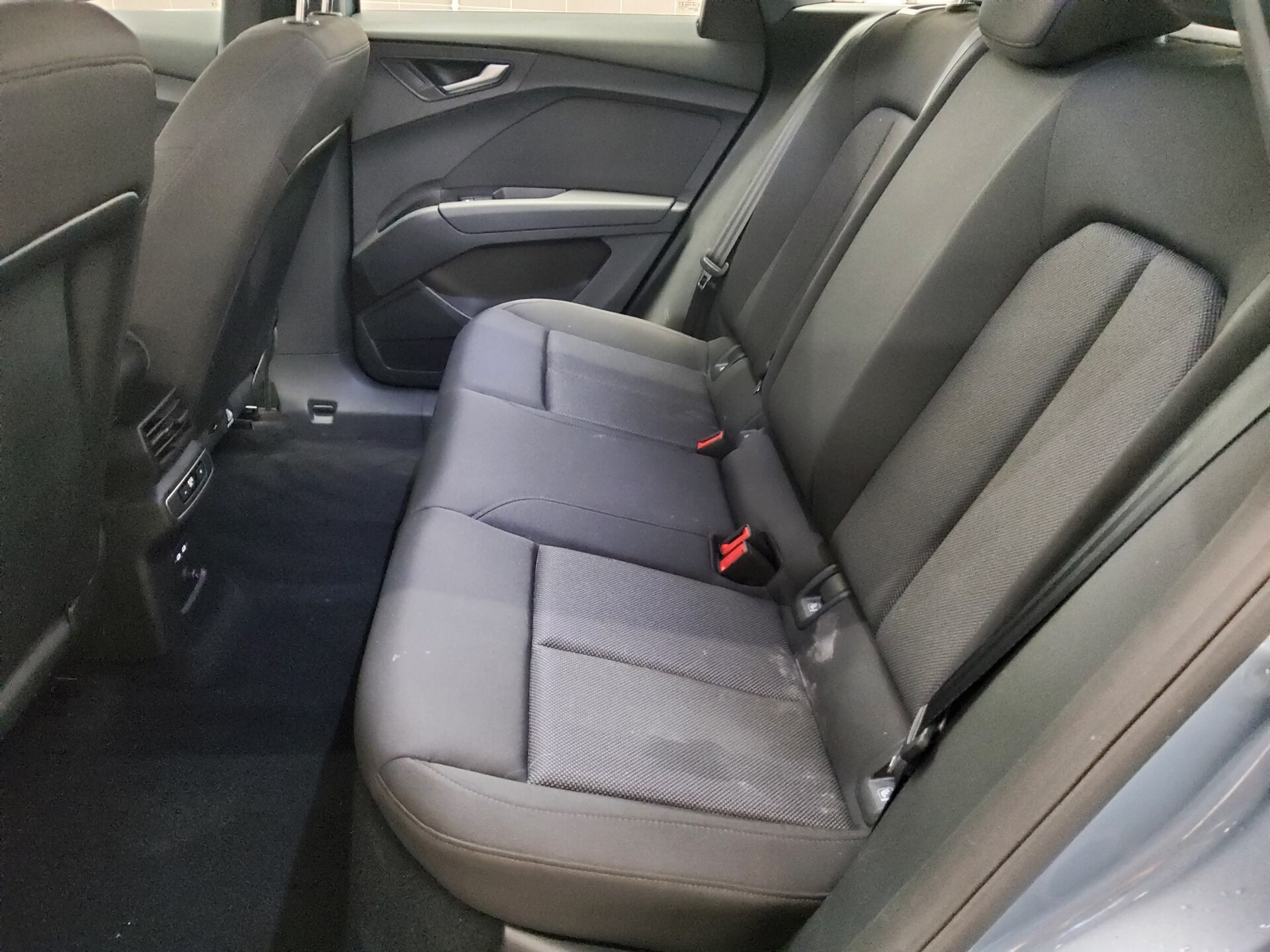 Audi Q4 e-tron 40 Navi+ LED virtual ACC PDC 13