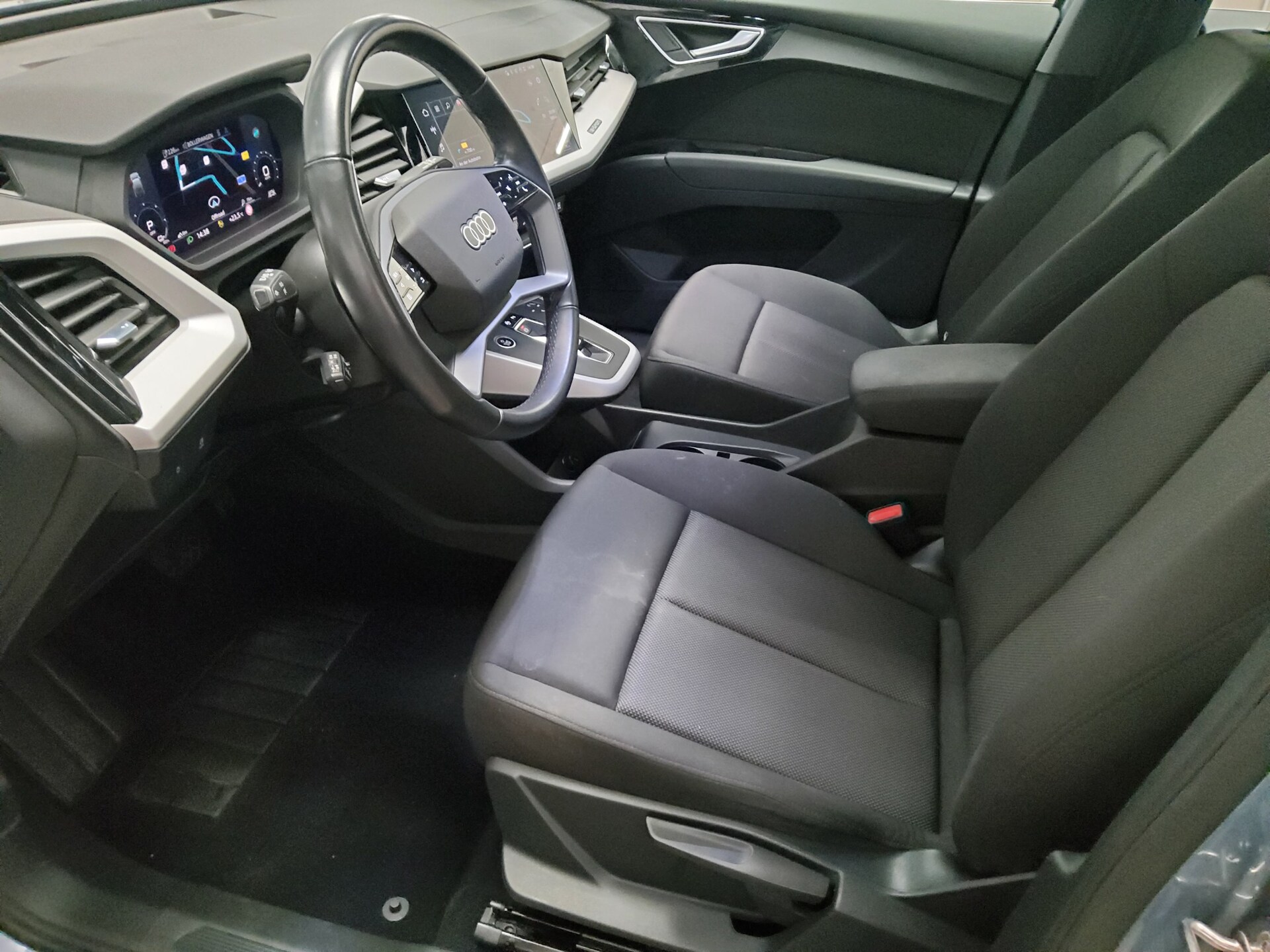 Audi Q4 e-tron 40 Navi+ LED virtual ACC PDC 9