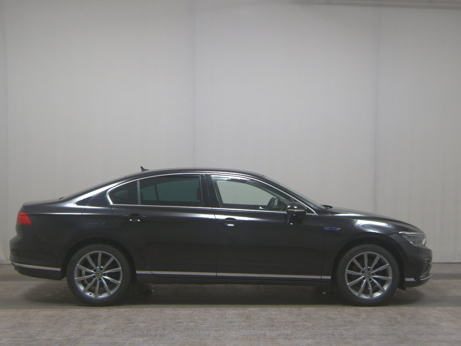 Volkswagen Passat GTE 1.4 TSI R-Line Leder Navi LED AID HuD