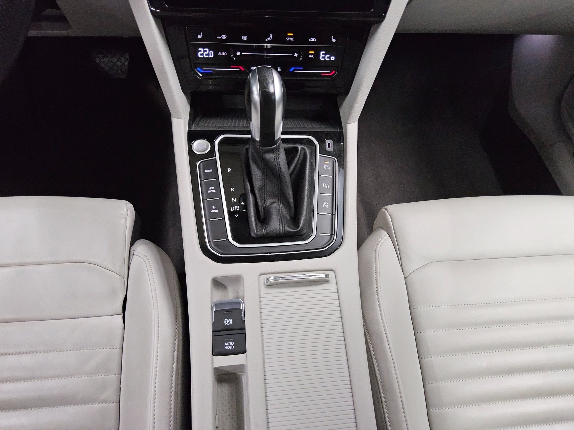 Volkswagen Passat GTE 1.4 TSI R-Line Leder Navi LED AID HuD 6