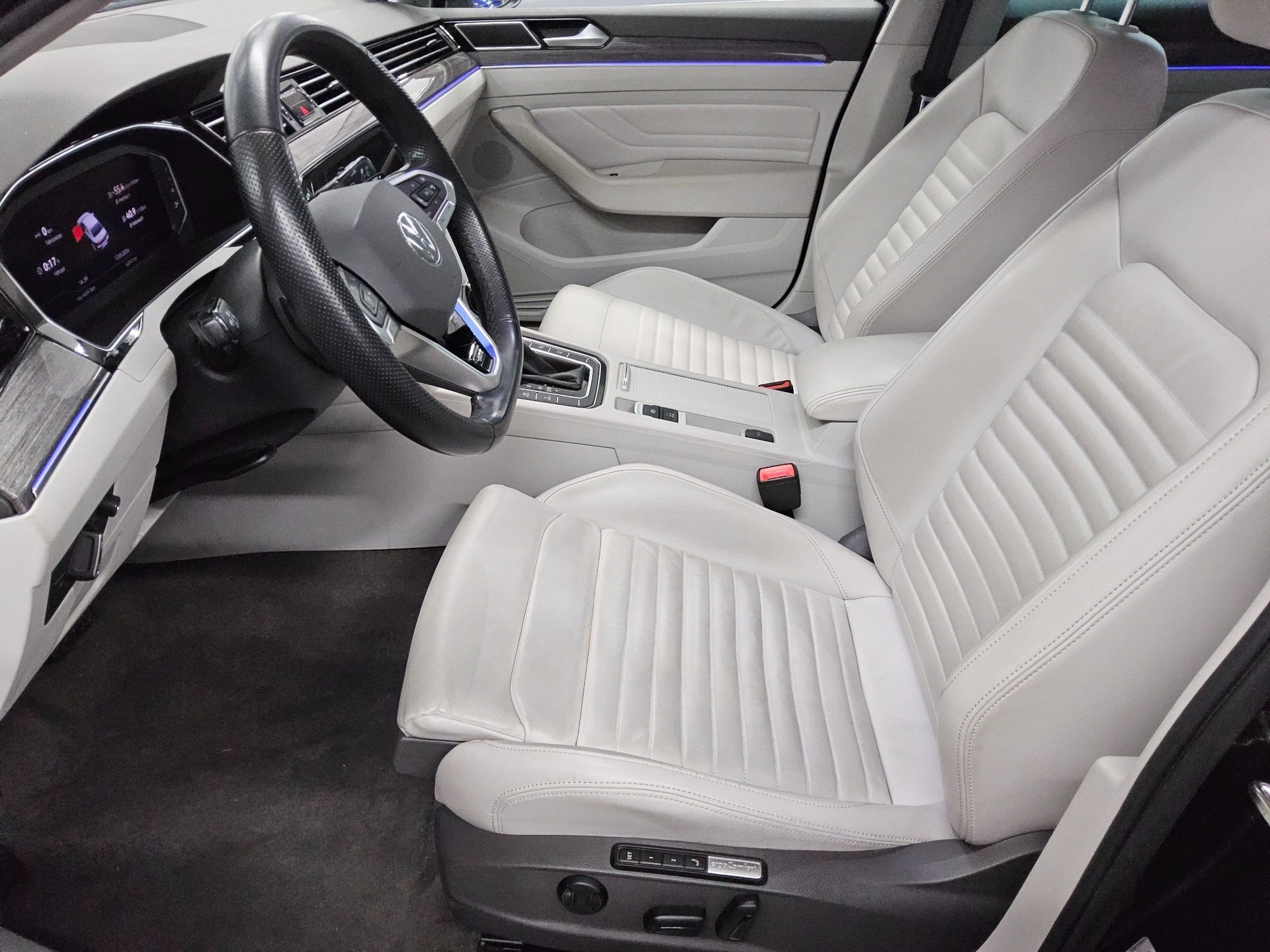 Volkswagen Passat GTE 1.4 TSI R-Line Leder Navi LED AID HuD 9