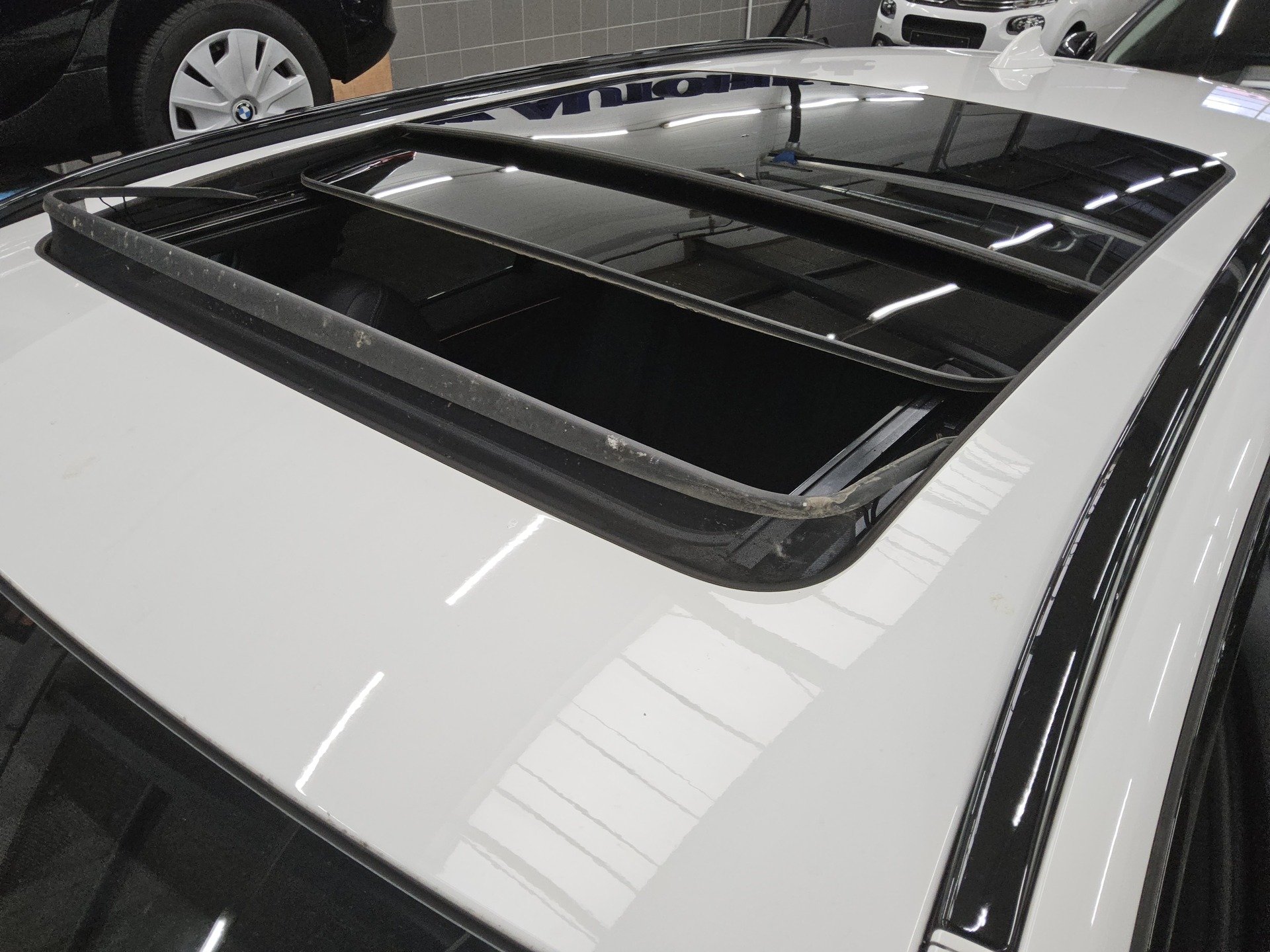 BMW 520dA Touring M-Sport Leder LC Pro Pano HiFi Ahk 13