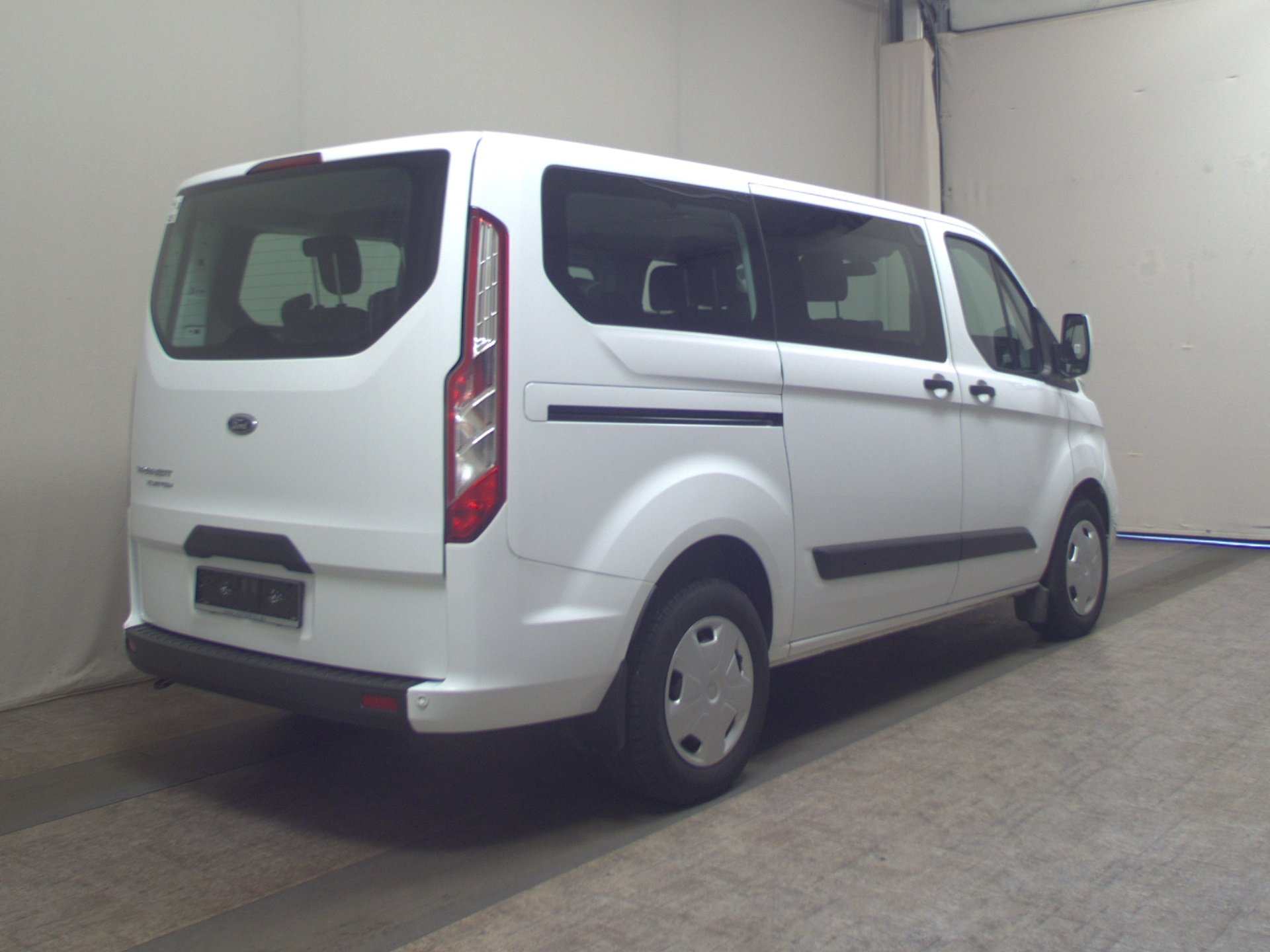 Ford Transit Custom 2.0 EB Trend L1 8-Sitzer Navi PDC 4