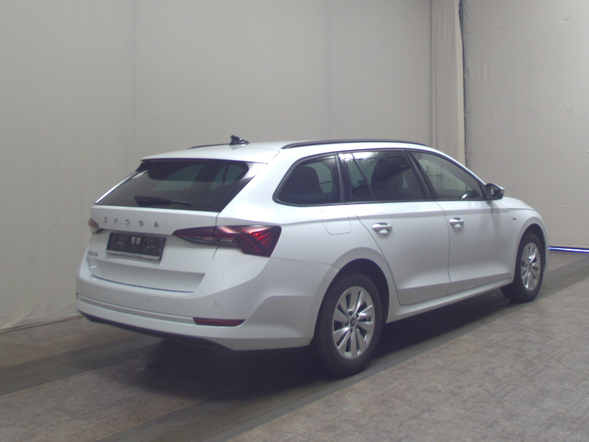 Skoda Octavia Kombi 2.0 TDI Tour Navi LED vc ACC 4