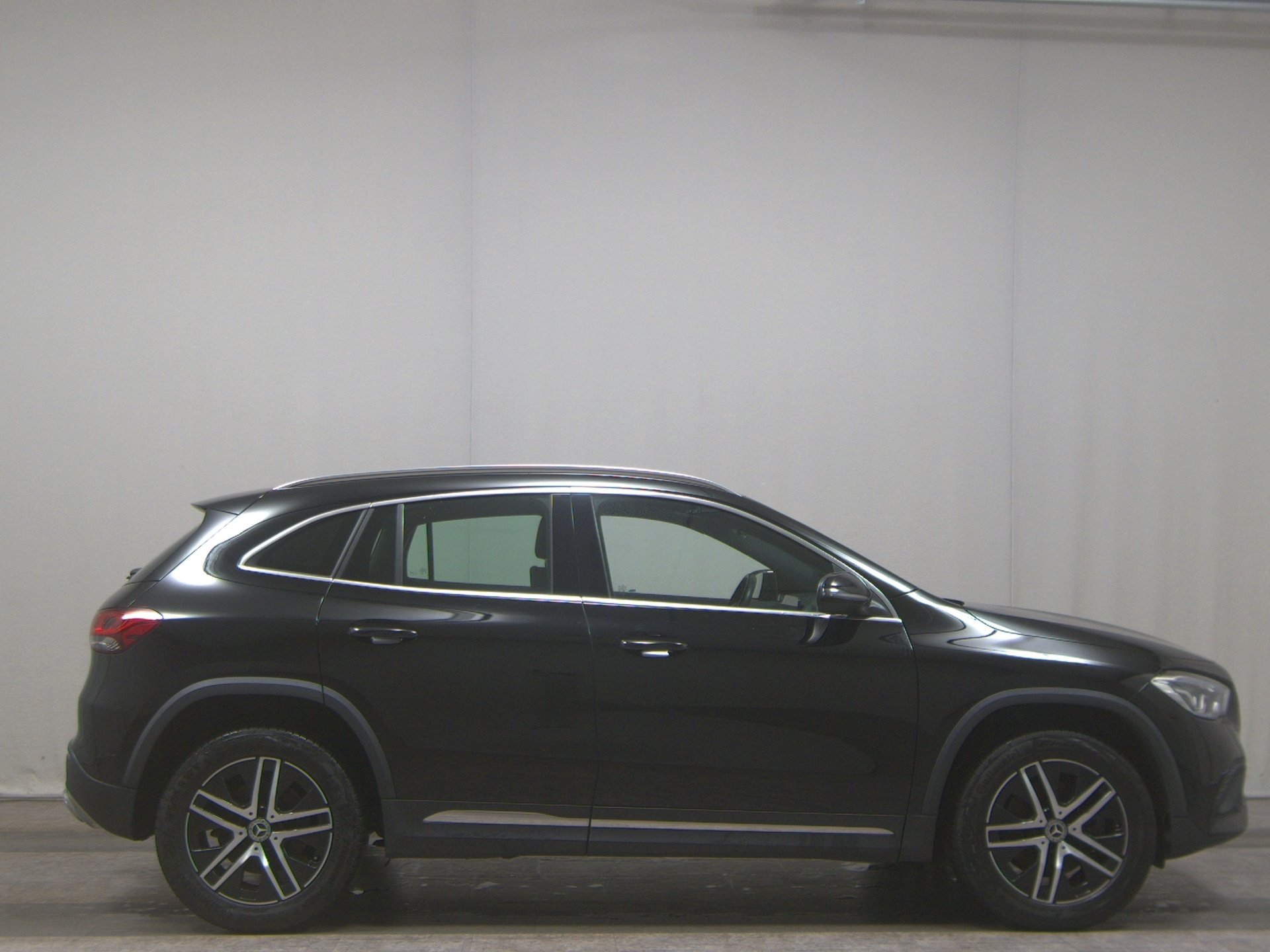 Mercedes-Benz GLA 220 d Progressive T-Leder Navi LED RKF AHK