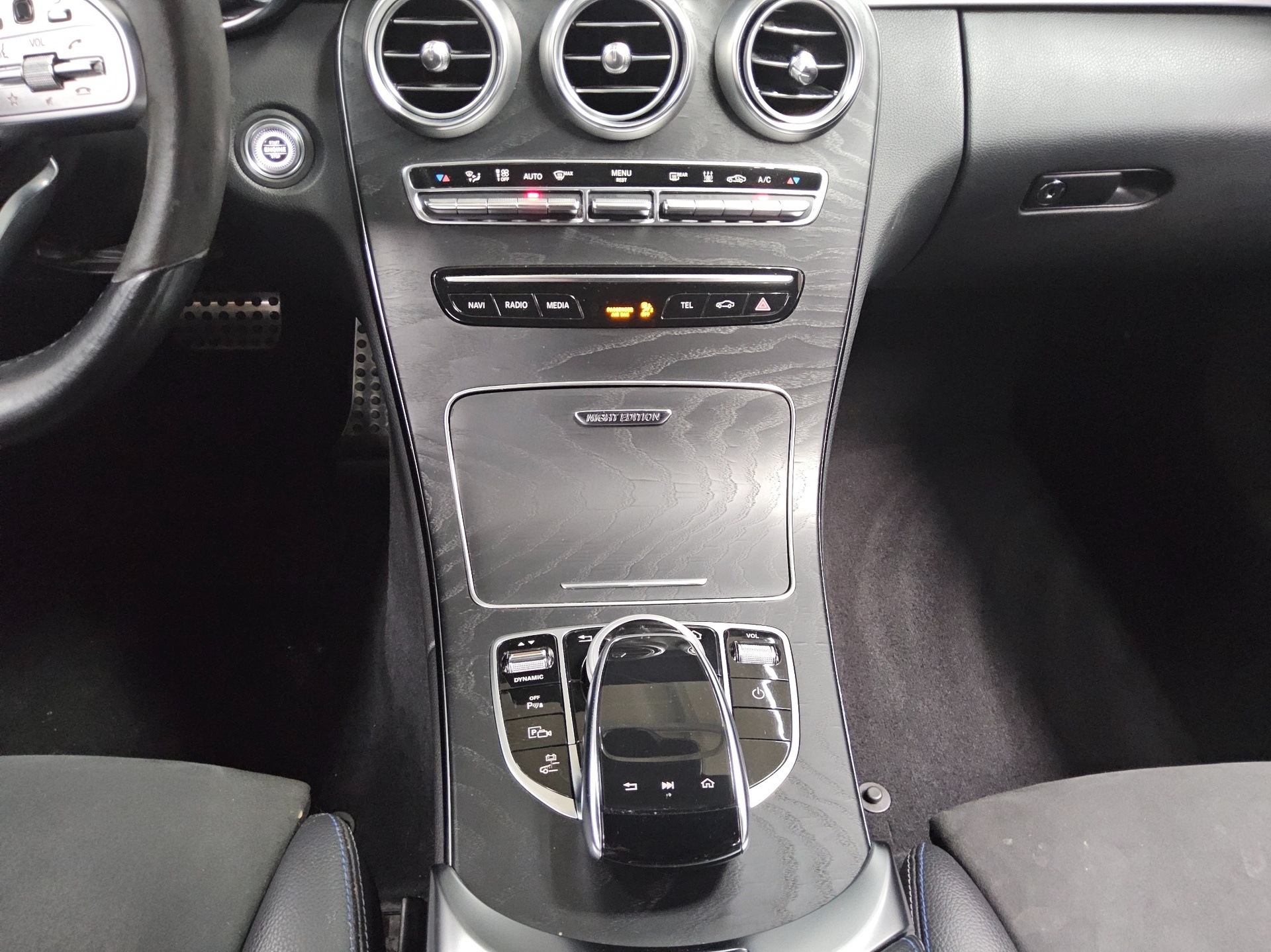 Mercedes-Benz C 300 T de Avantgarde AMG Navi MB-LED Widescreen 6