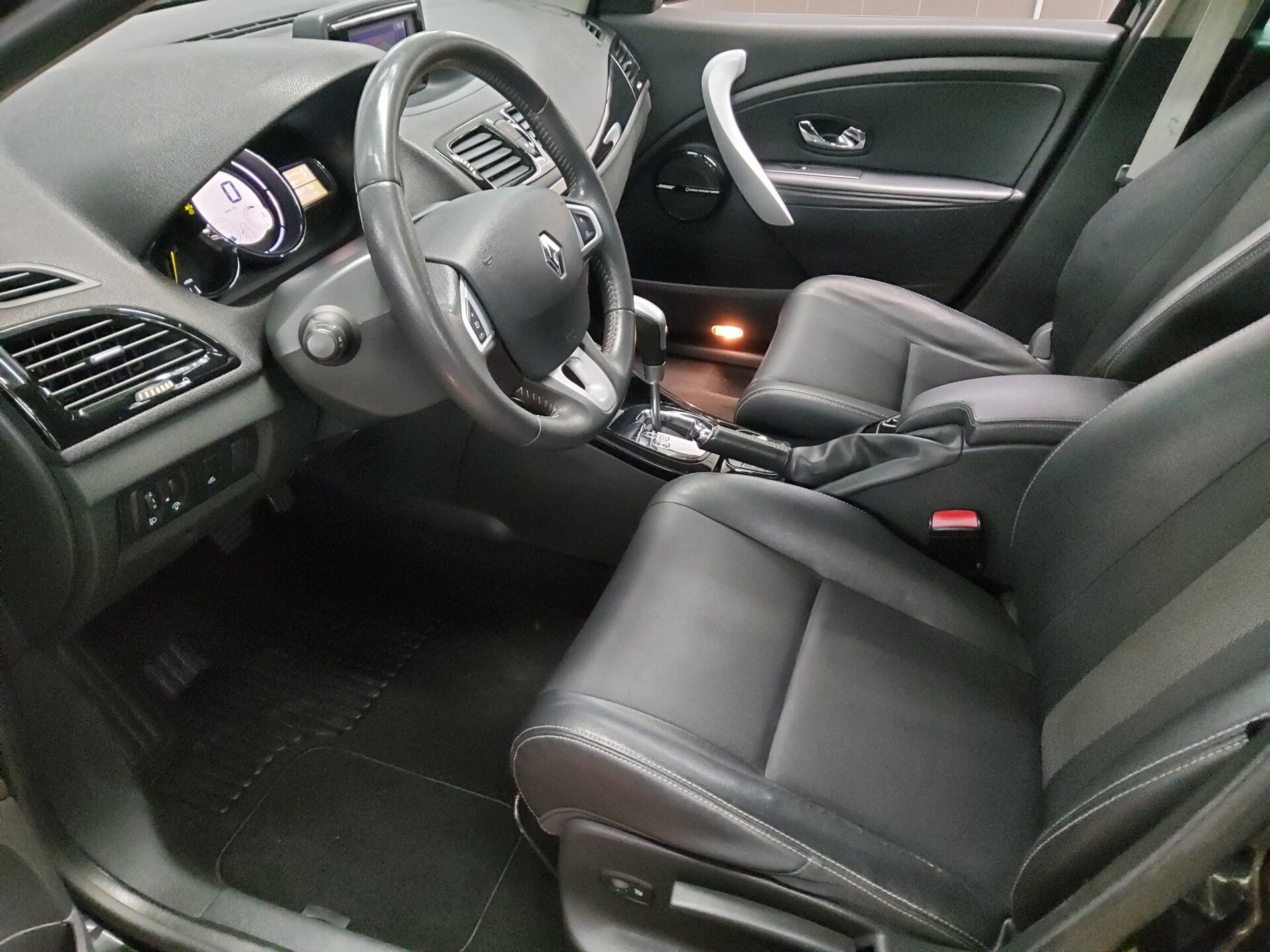Renault Megane Grandtour 1.5 dCi BOSE Edition Navi Shz 8