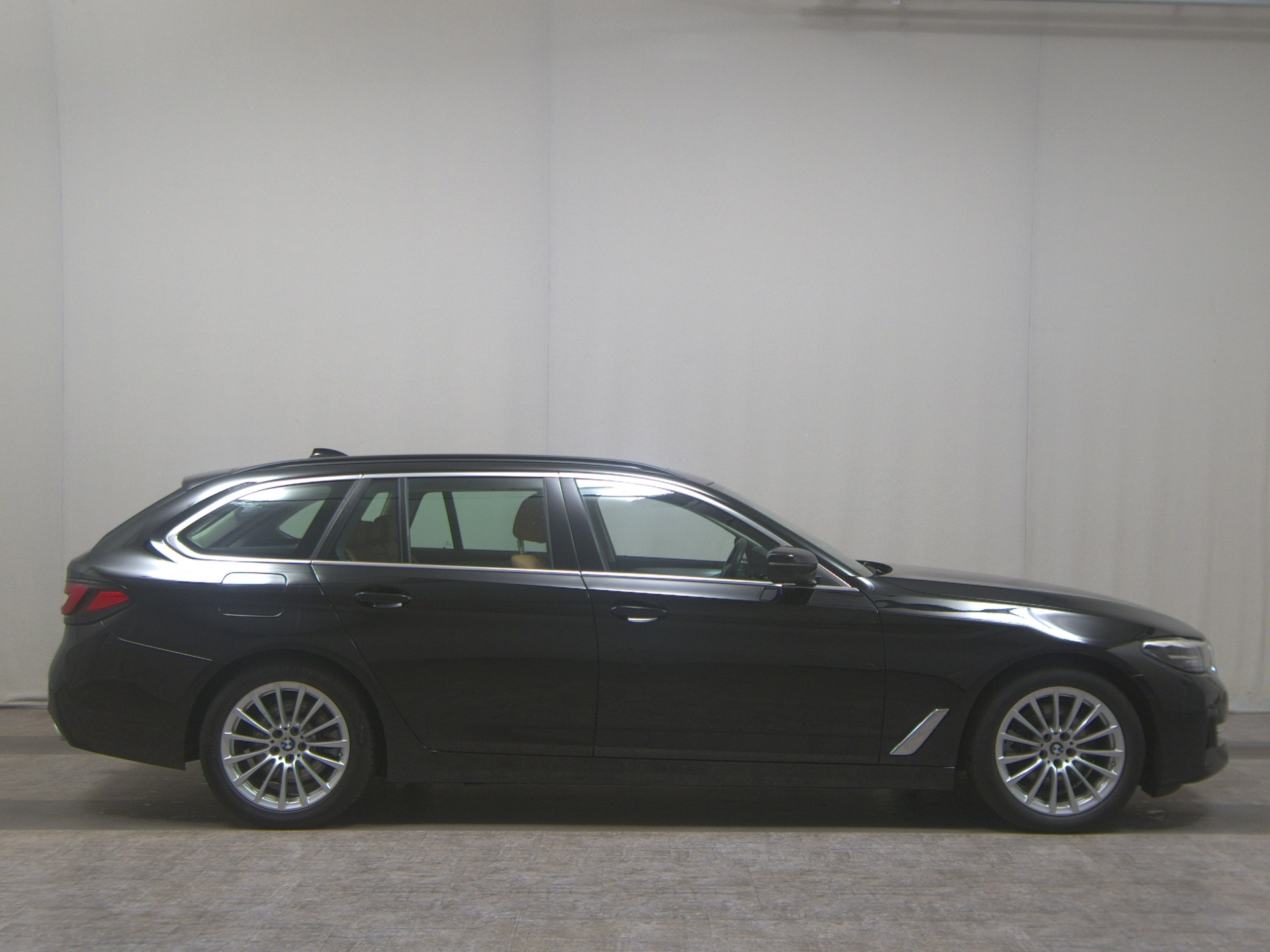 BMW 520dA Touring Leder Navi LED LC-Pro Pano H-K RfK