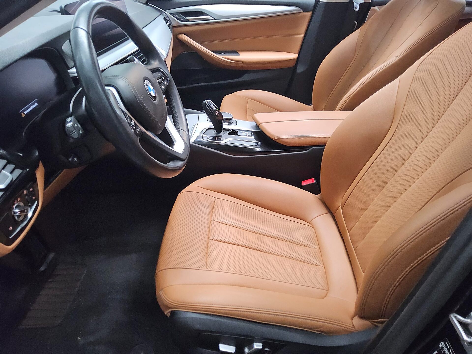 BMW 520dA Touring Leder Navi LED LC-Pro Pano H-K RfK 9