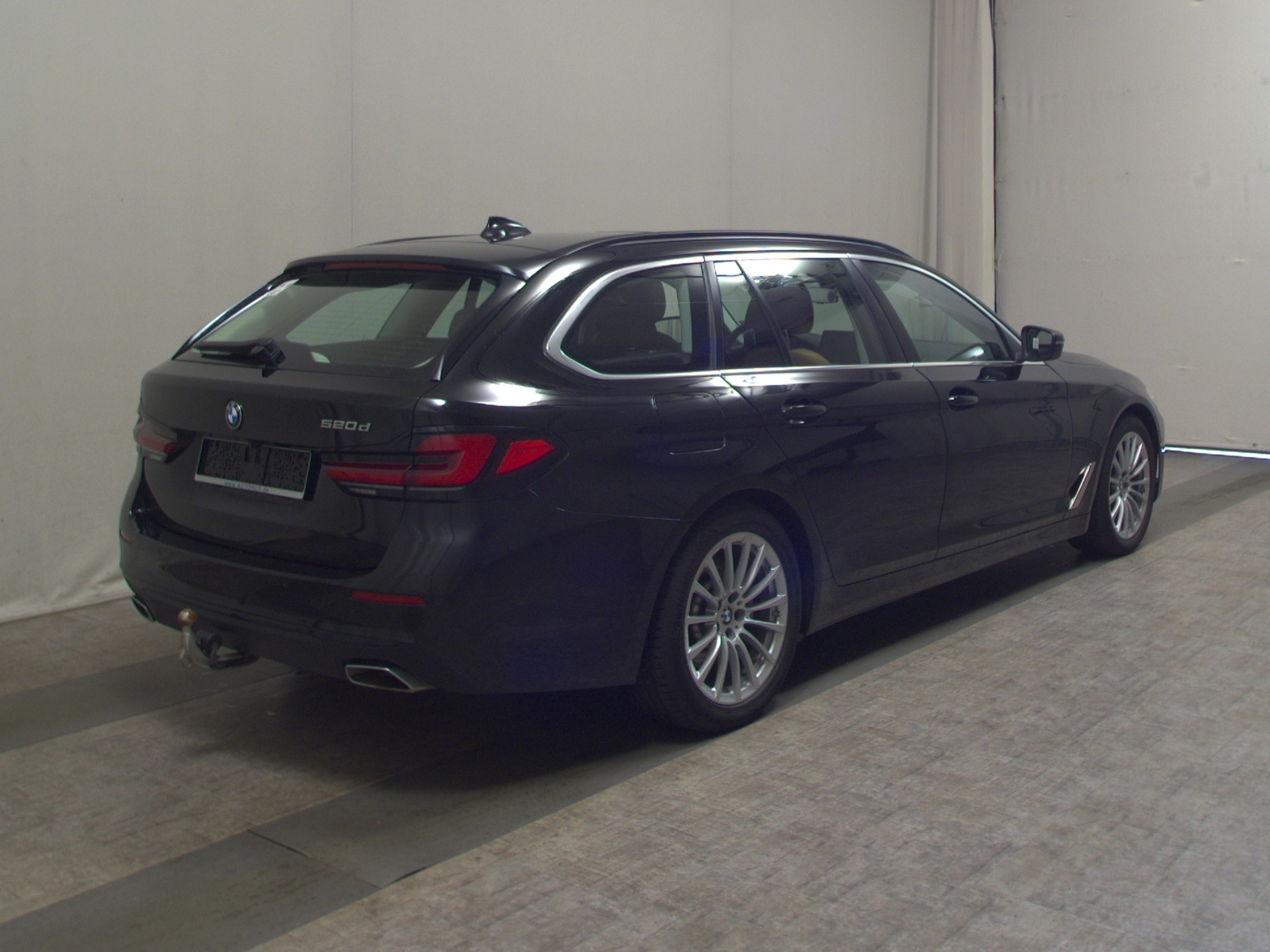 BMW 520dA Touring Leder Navi LED LC-Pro Pano H-K RfK 4