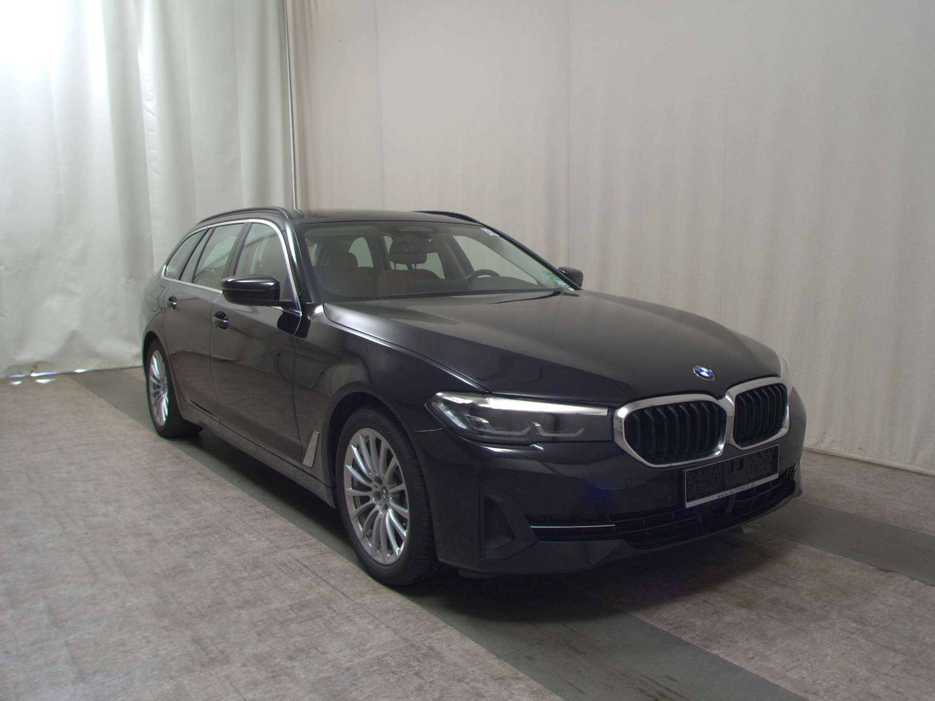BMW 520dA Touring Leder Navi LED LC-Pro Pano H-K RfK 3
