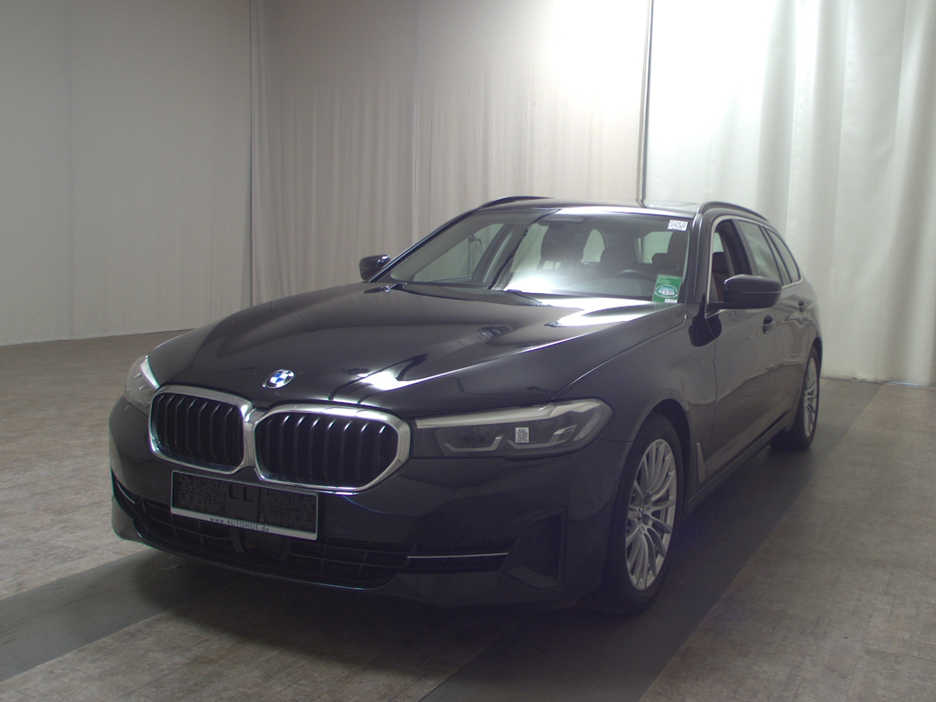 BMW 520dA Touring Leder Navi LED LC-Pro Pano H-K RfK 2