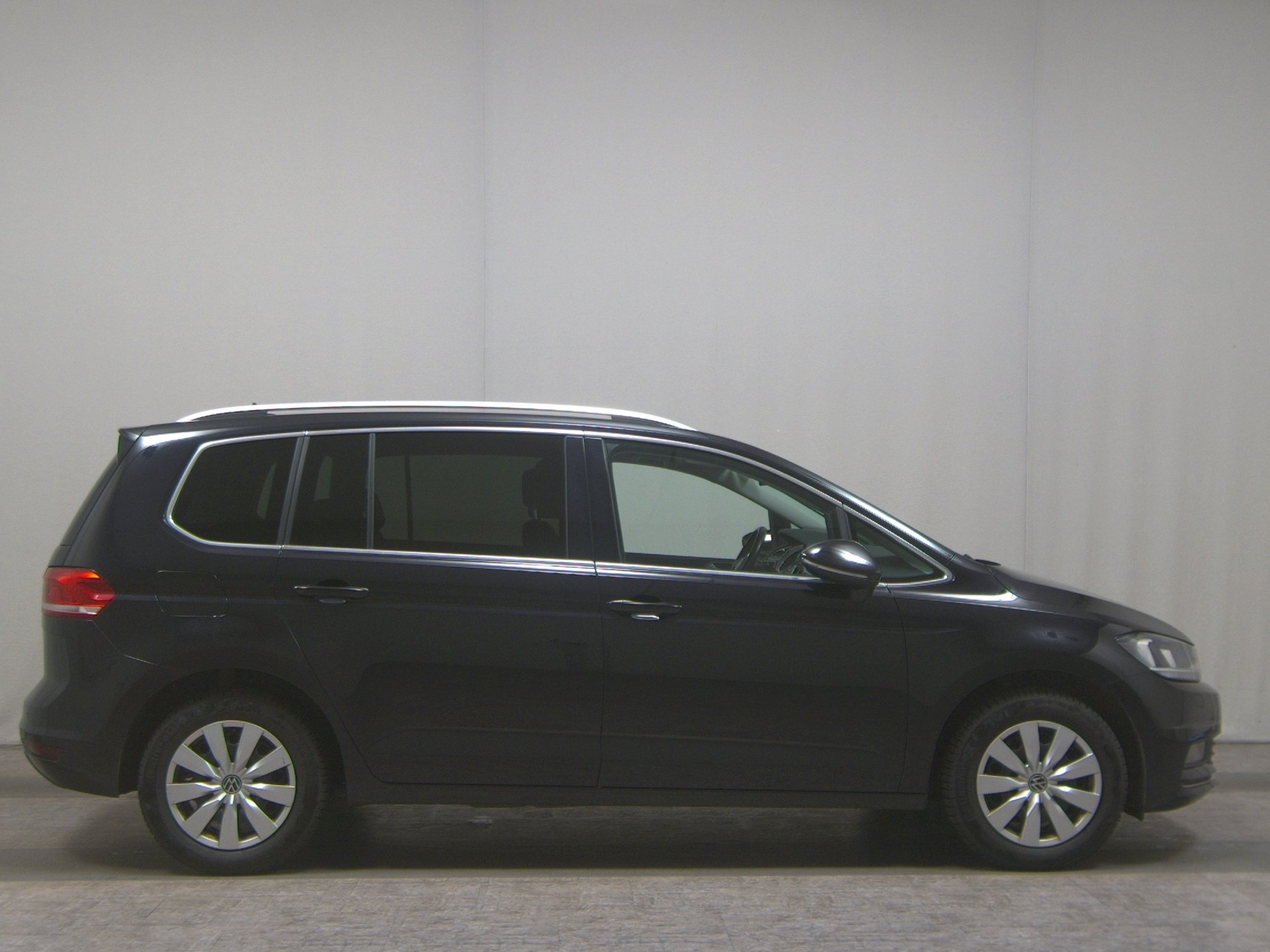 Volkswagen Touran 2.0 TDI Highline 7-Sitze AHK Navi ACC AHK
