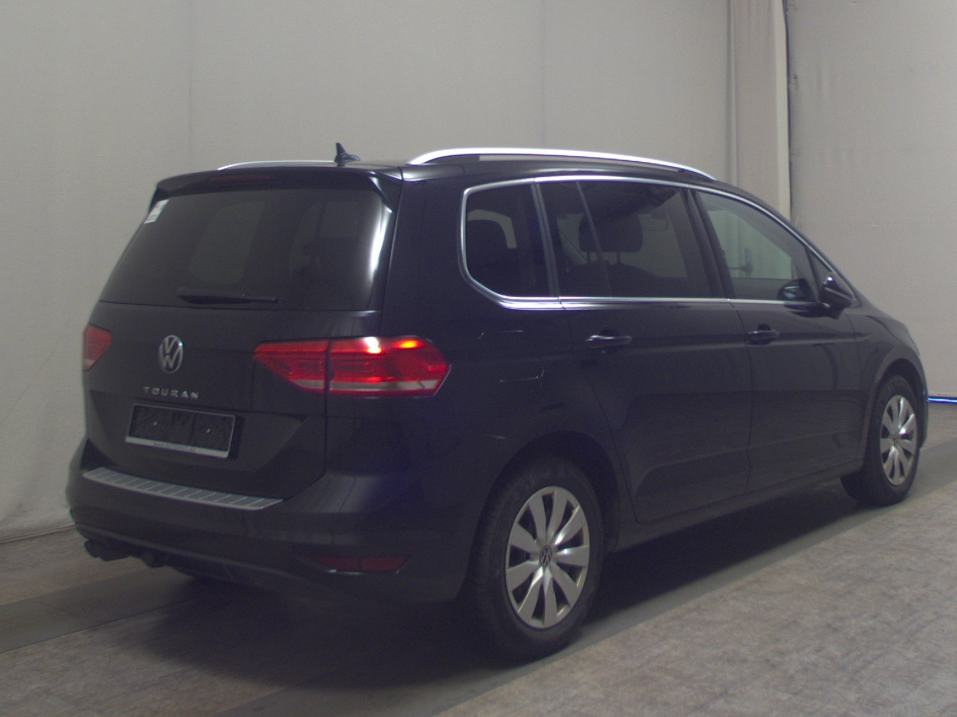 Volkswagen Touran 2.0 TDI Highline 7-Sitze AHK Navi ACC AHK 4