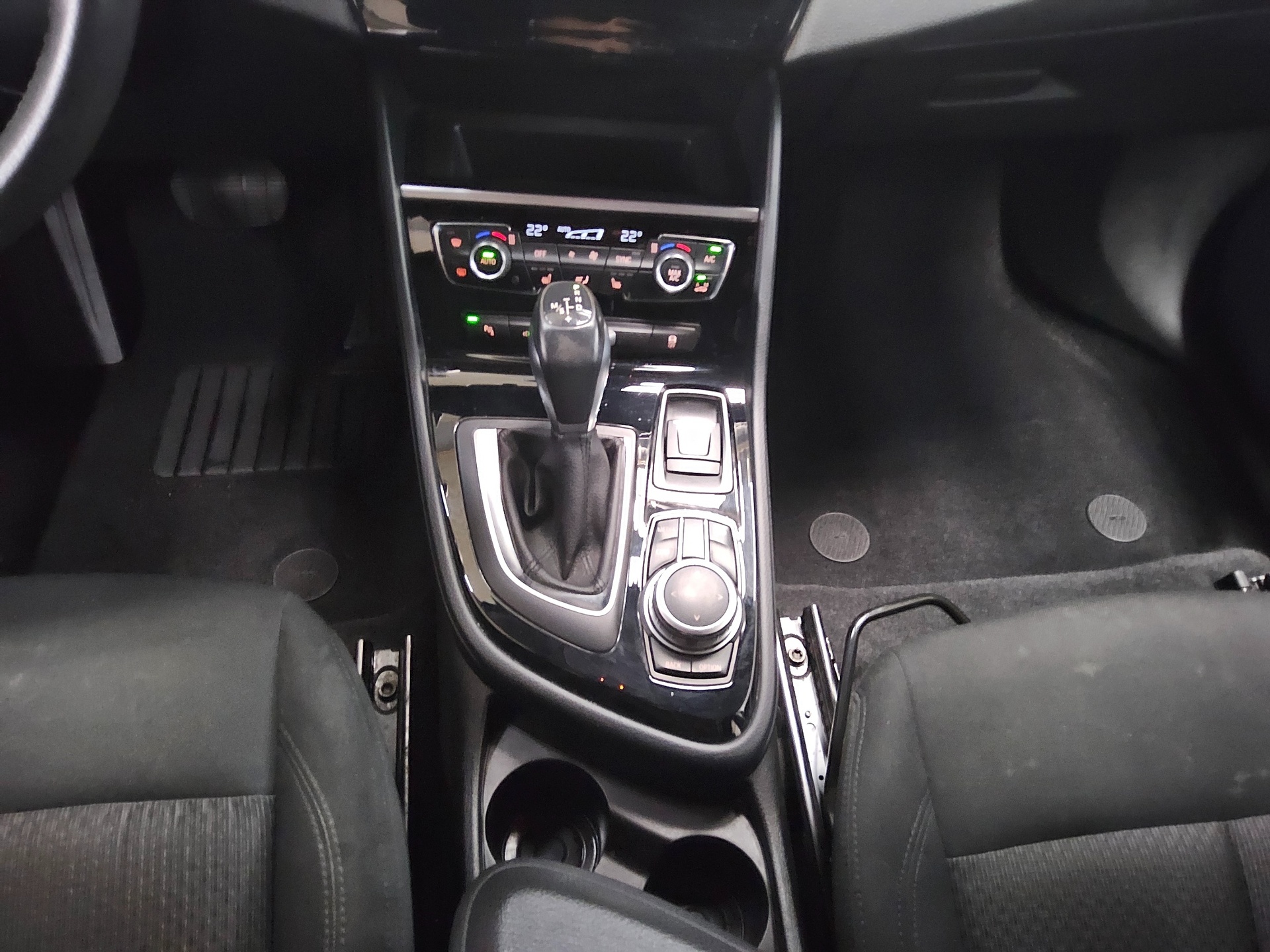 BMW 225 Active Tourer xe iPerformance Navi Shz PDC 6
