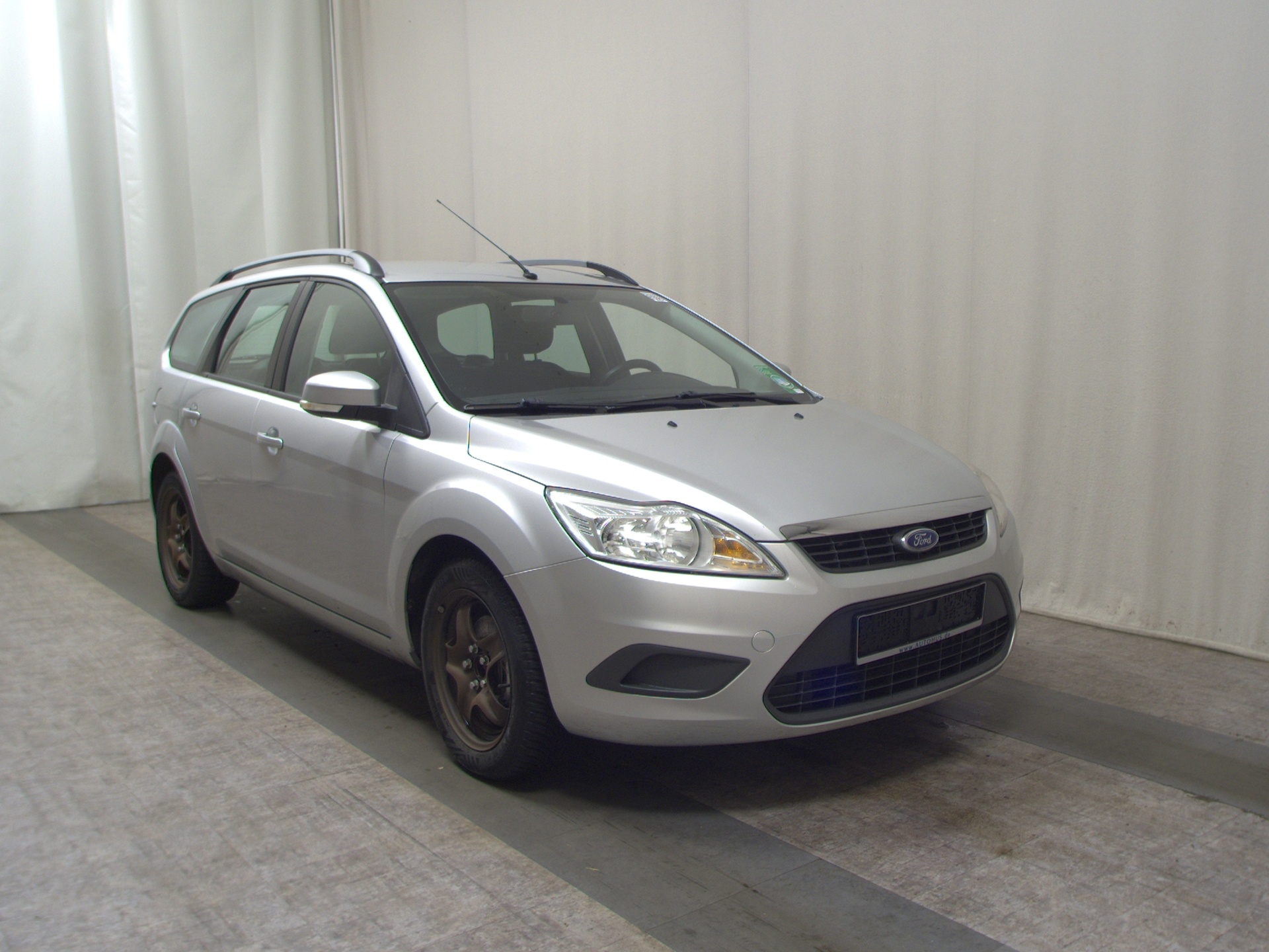Ford Focus Turnier 1.6 TDCi Style Klima AHK Navi BT 3