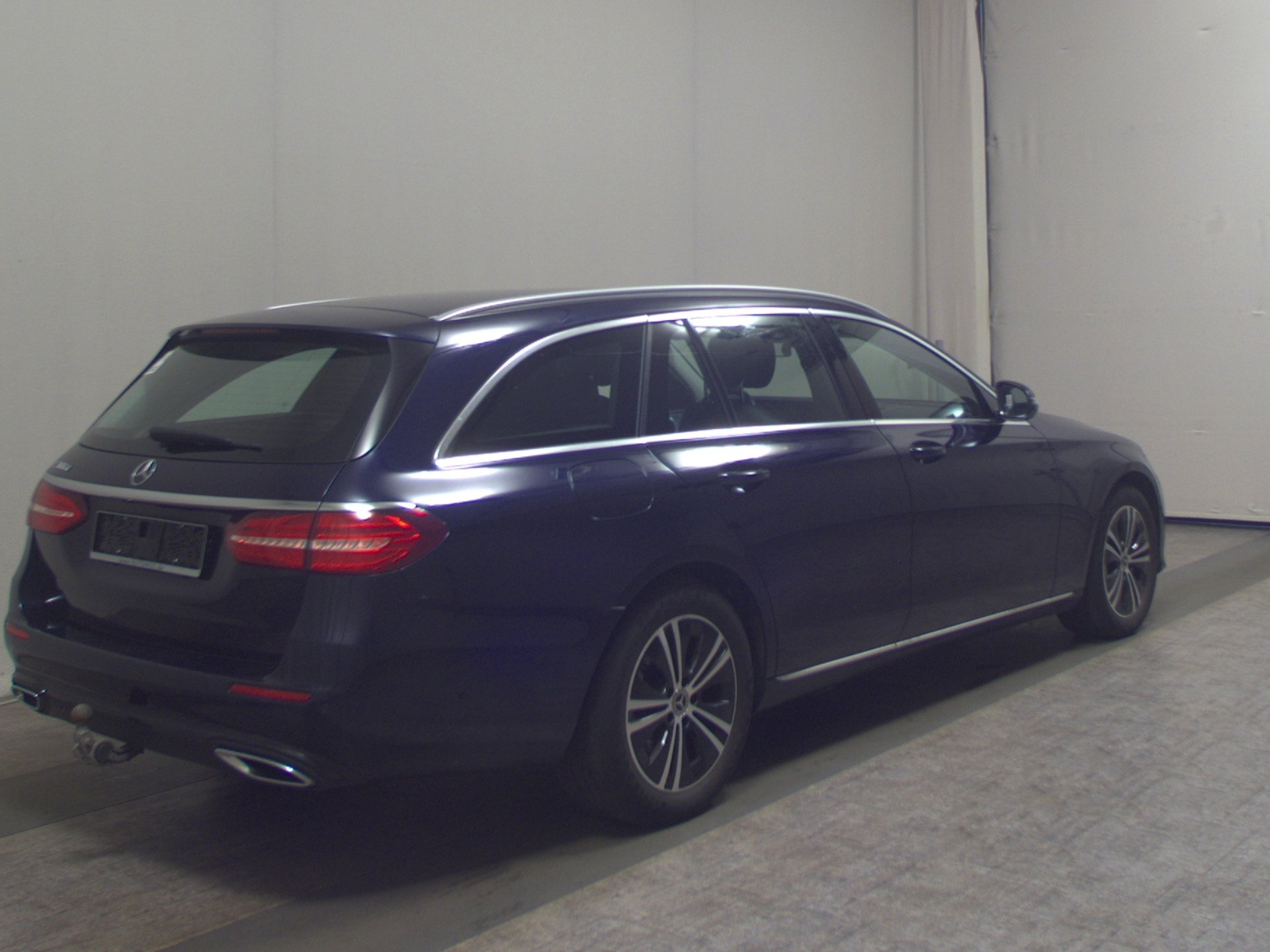 Mercedes-Benz E 300 T d Avantgarde Navi LED Widescreen RFK 4