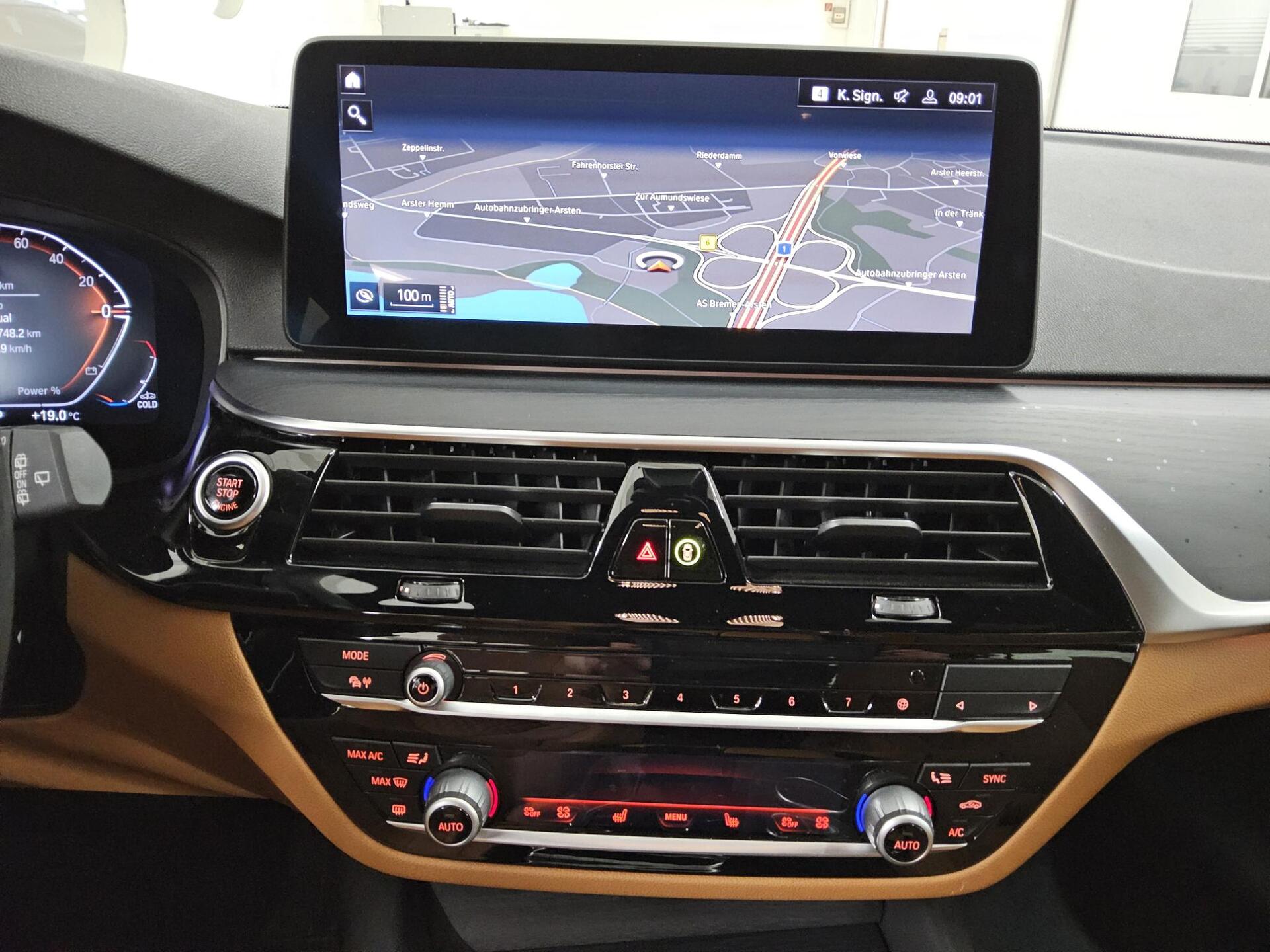 BMW 520dA Touring Navi LED LC-Pro Leder RfK Shz 7