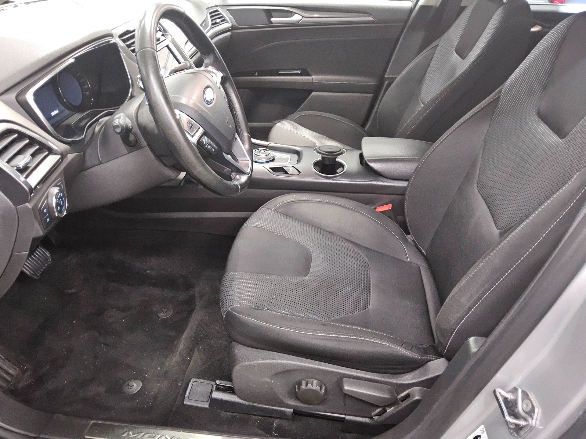 Ford Mondeo Turnier 2.0 EB Titanium Navi ACC RfK PDC 8