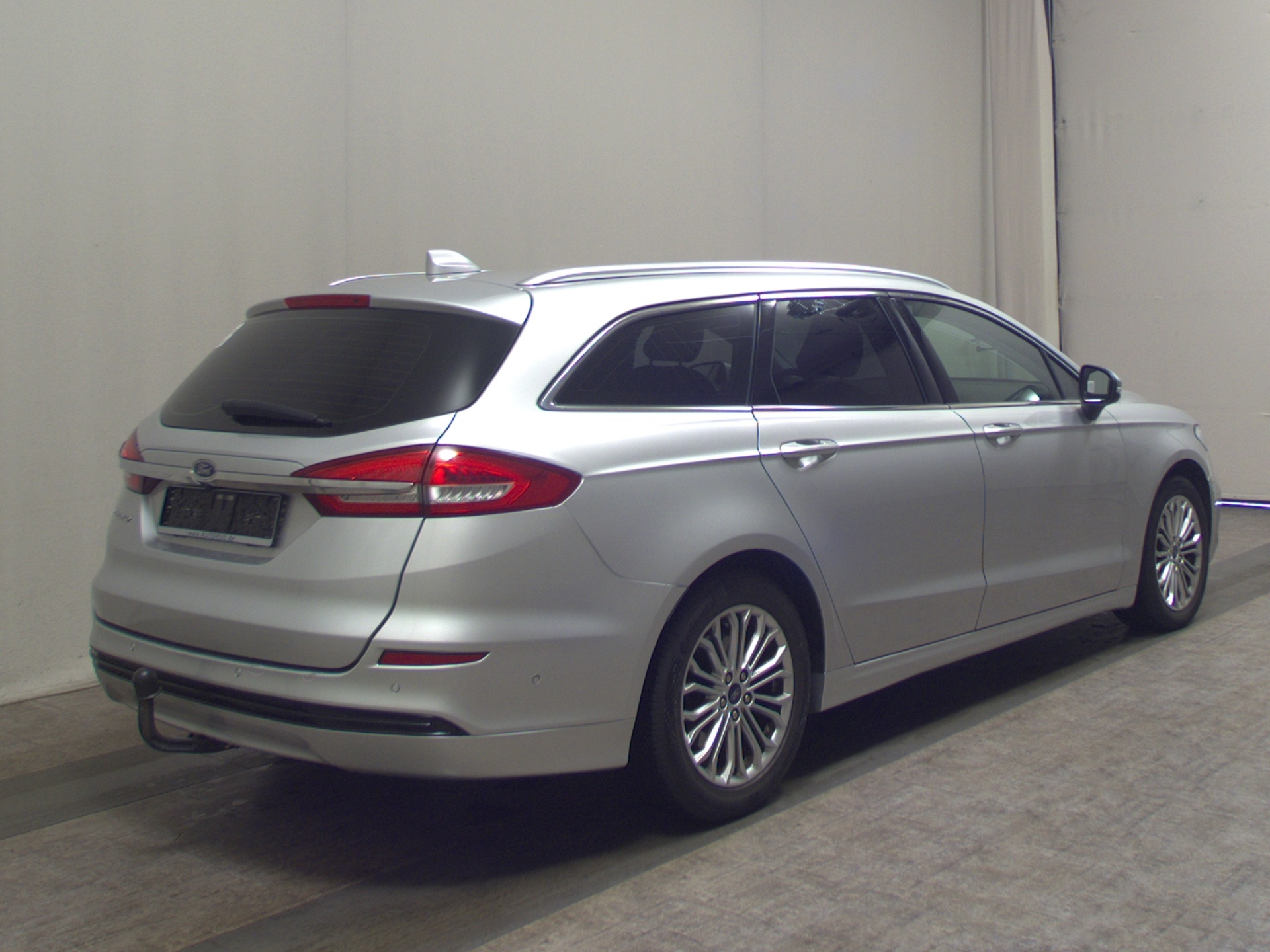 Ford Mondeo Turnier 2.0 EB Titanium Navi ACC RfK PDC 4
