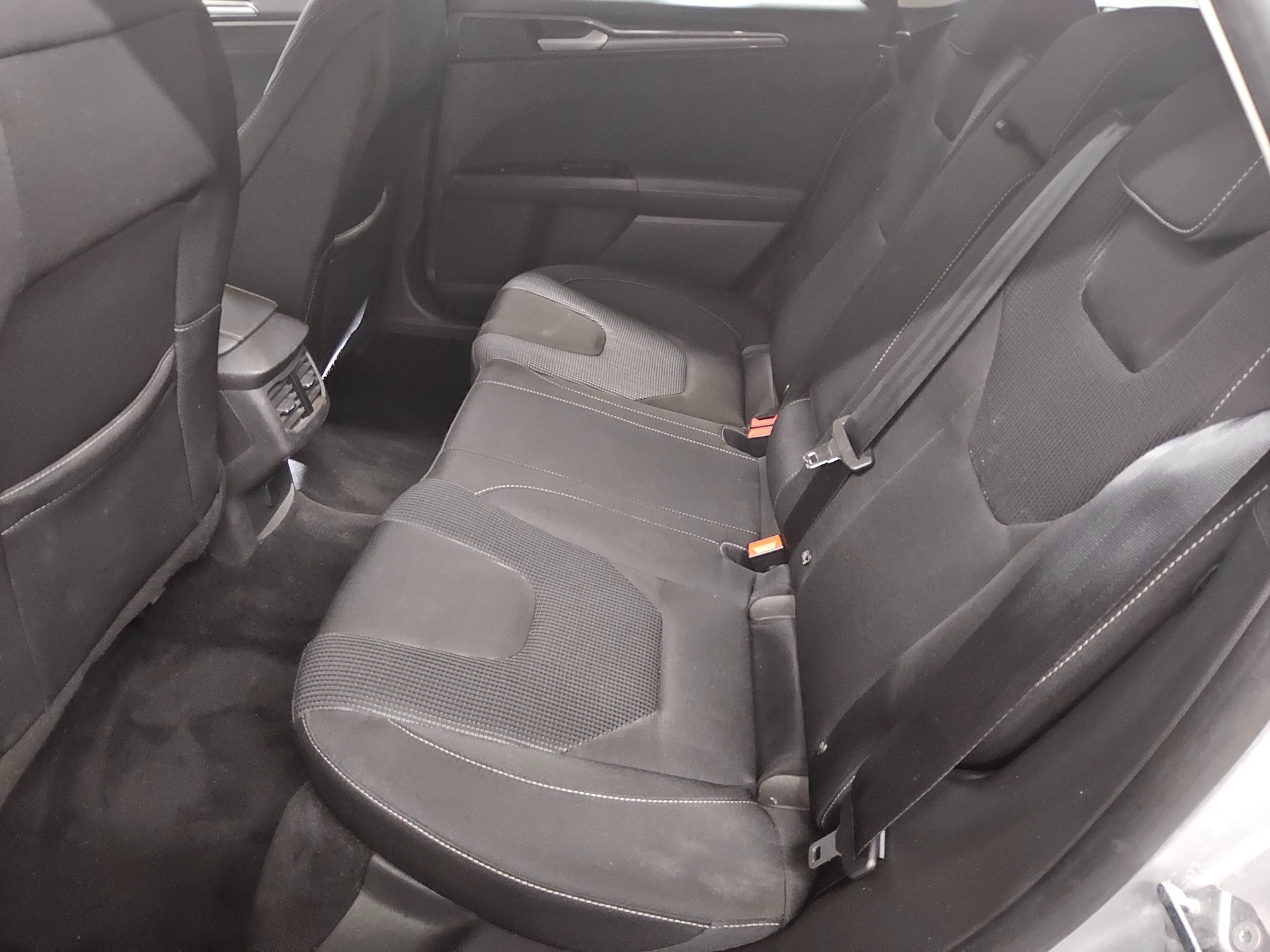 Ford Mondeo Turnier 2.0 EB Titanium Navi ACC RfK PDC 13