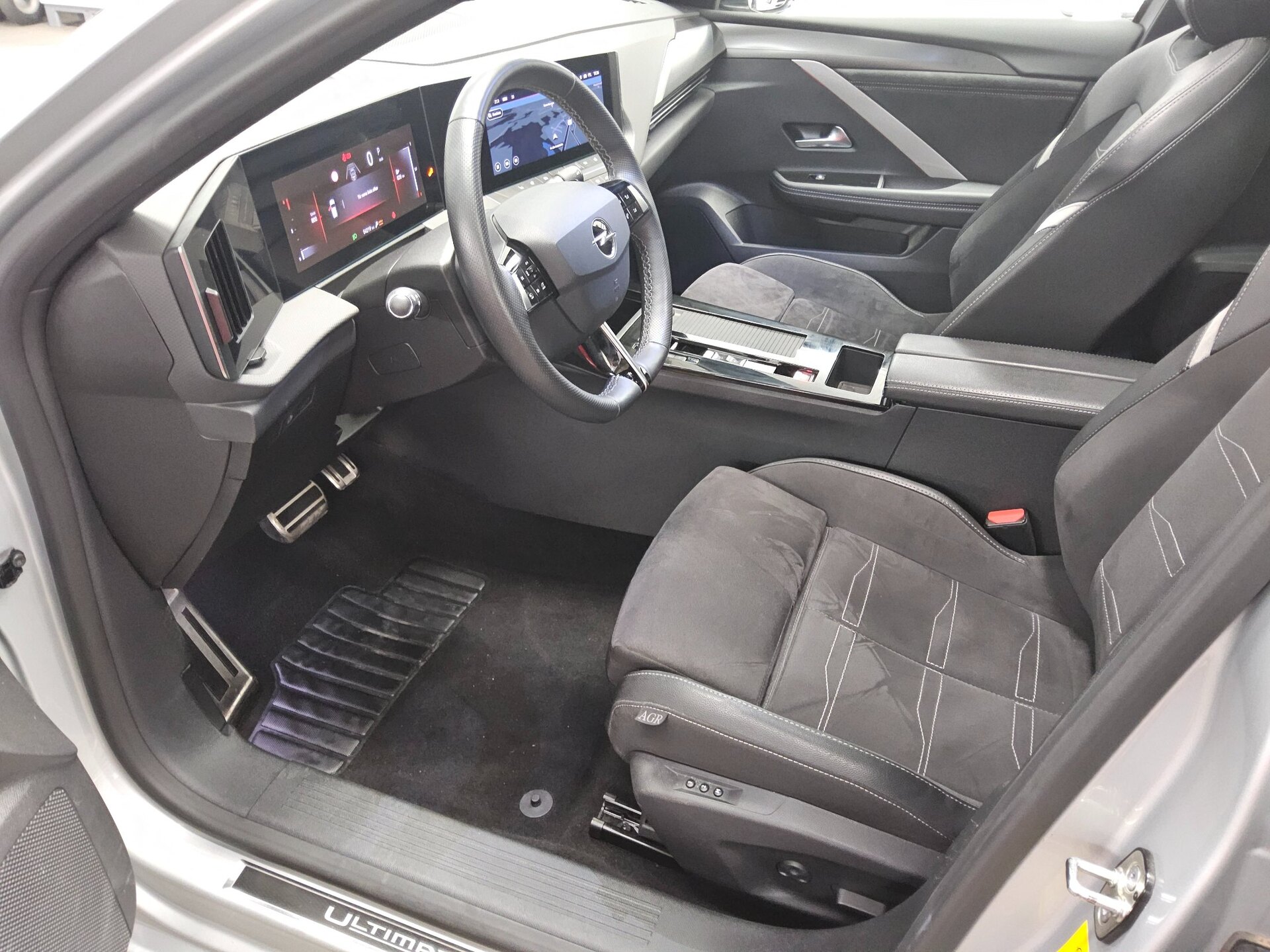 Opel Astra ST 1.5 D Ultimate Navi LED Pano T-Leder 8