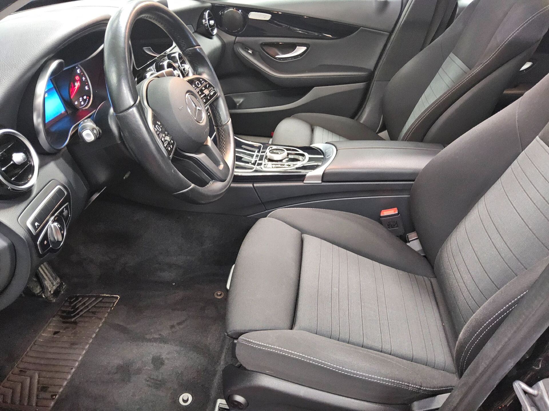 Mercedes-Benz C 180 T CGI Navi LED 8