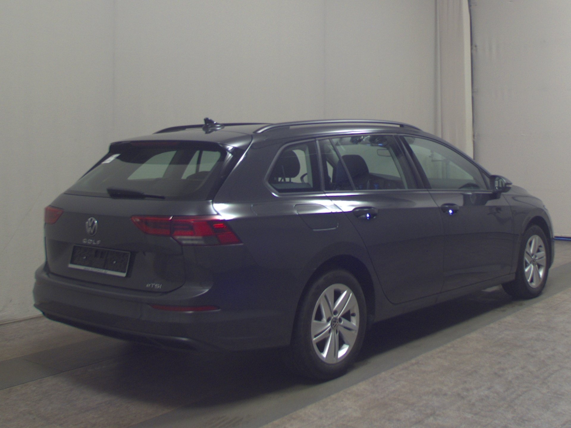 Volkswagen Golf-8 Var. 1.0 eTSI Life Navi LED DC ACC SHZ 4