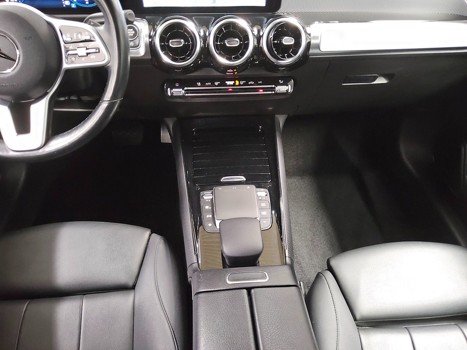 Mercedes-Benz GLB 220 d 4M Style Leder Navi LED MBUX+ AR AHK 6