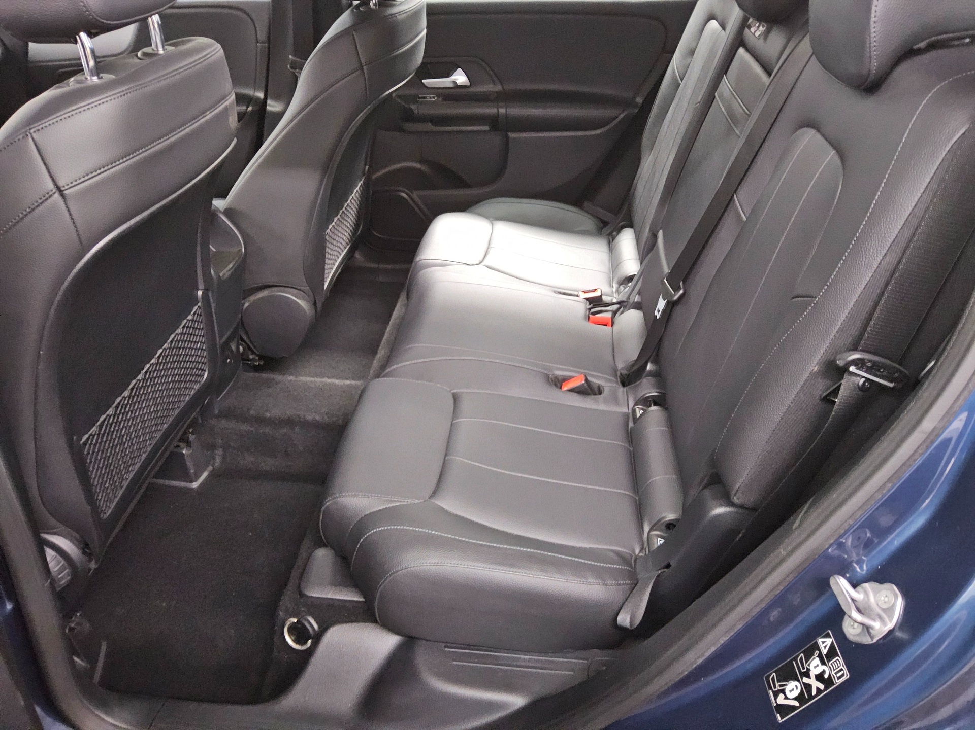 Mercedes-Benz GLB 220 d 4M Style Leder Navi LED MBUX+ AR AHK 13