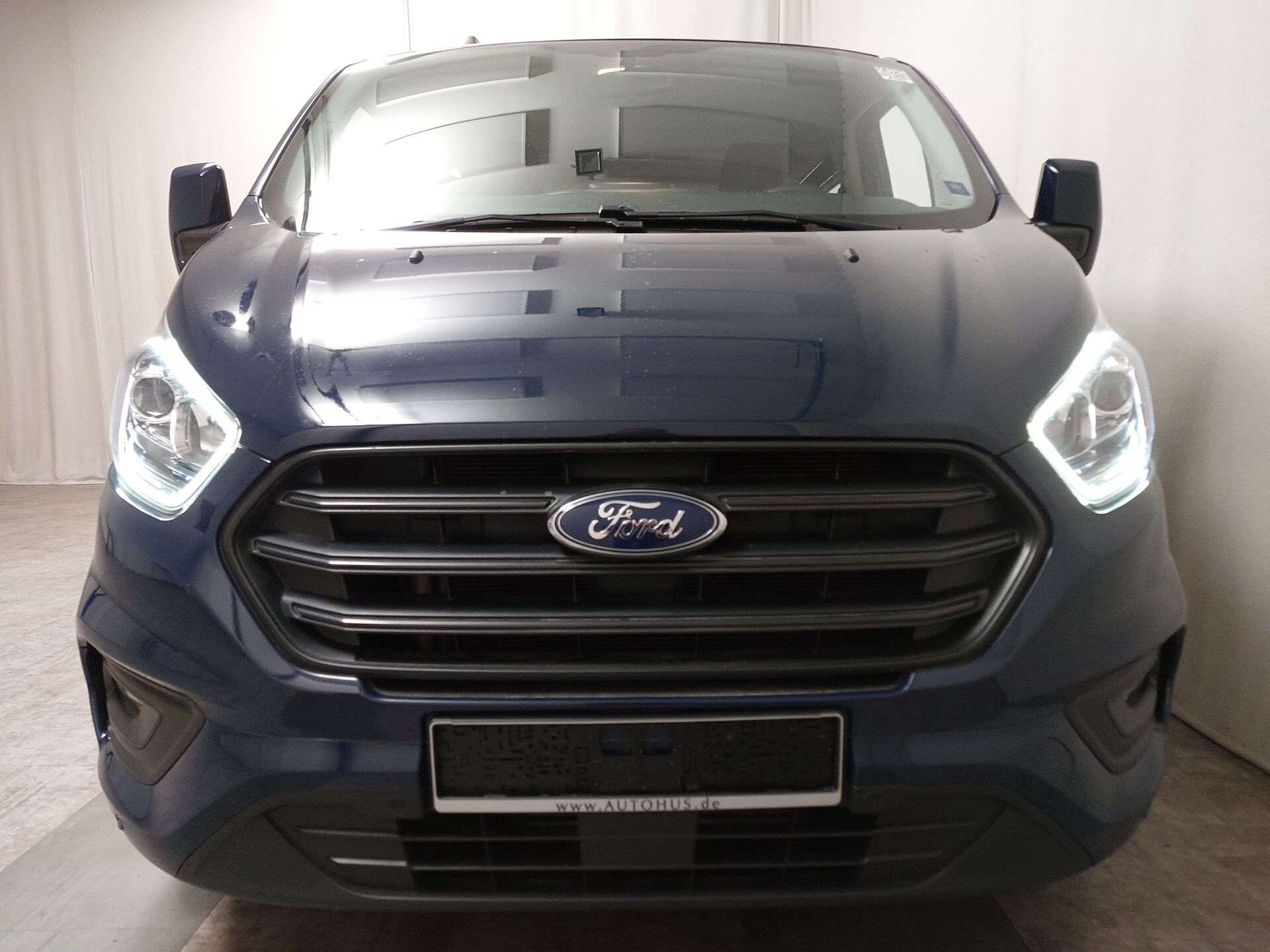 Ford Transit Custom 2.0 TDCi Trend L2 8-Sitze Nav PDC 5