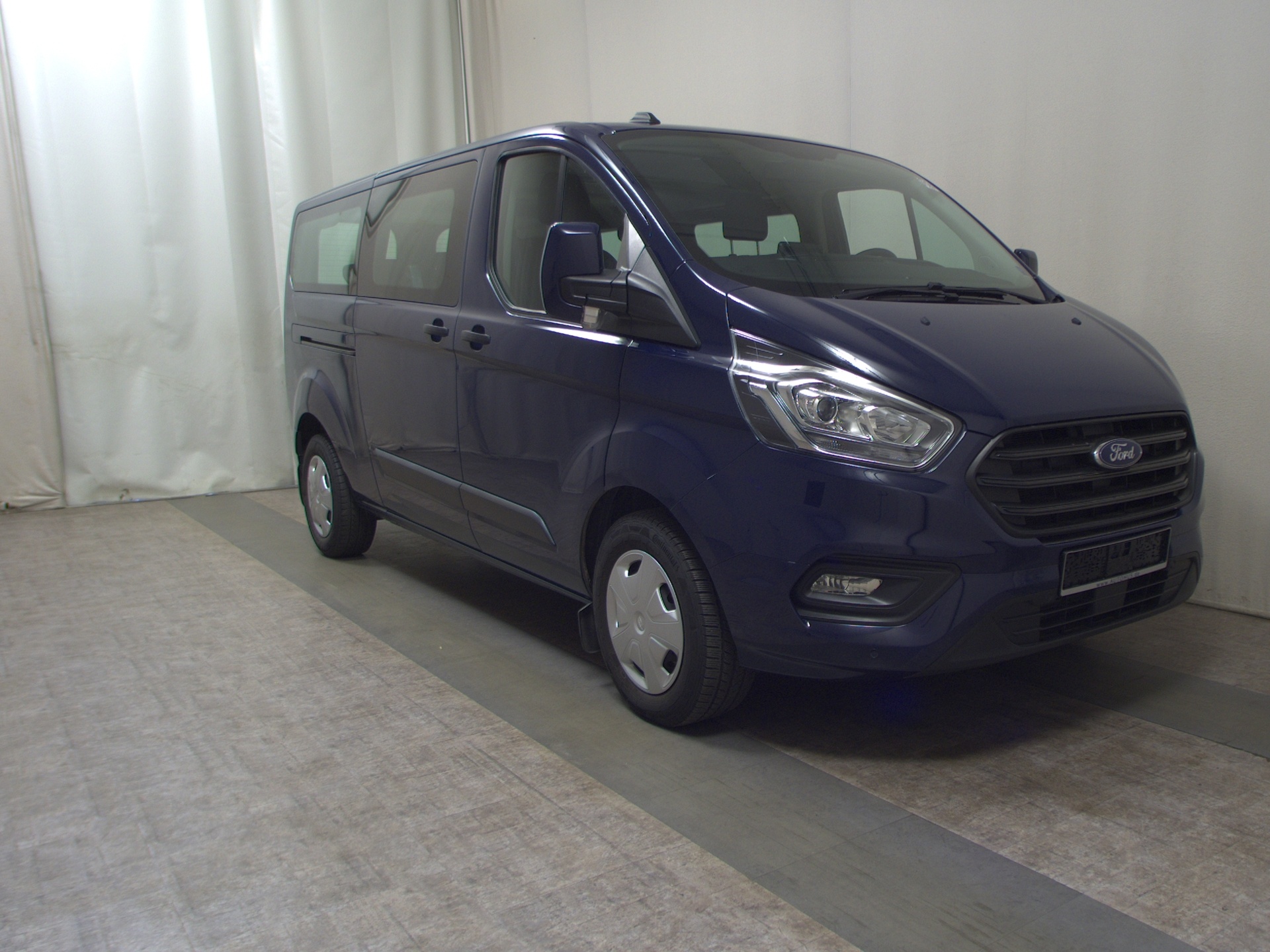 Ford Transit Custom 2.0 TDCi Trend L2 8-Sitze Nav PDC 3