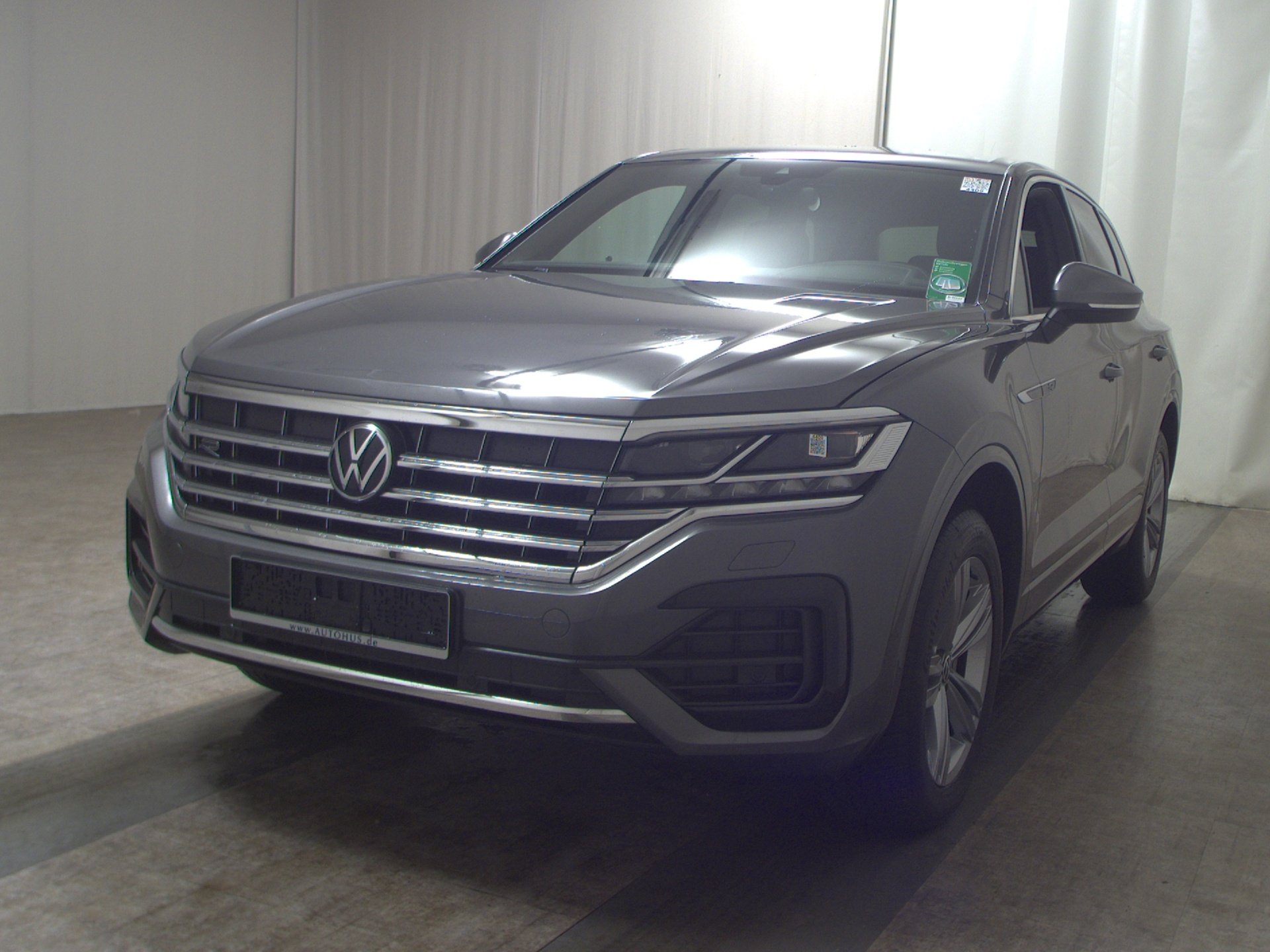 Volkswagen Touareg 3.0 TDI 4M R-Line Leder Navi LED AID Shz 2