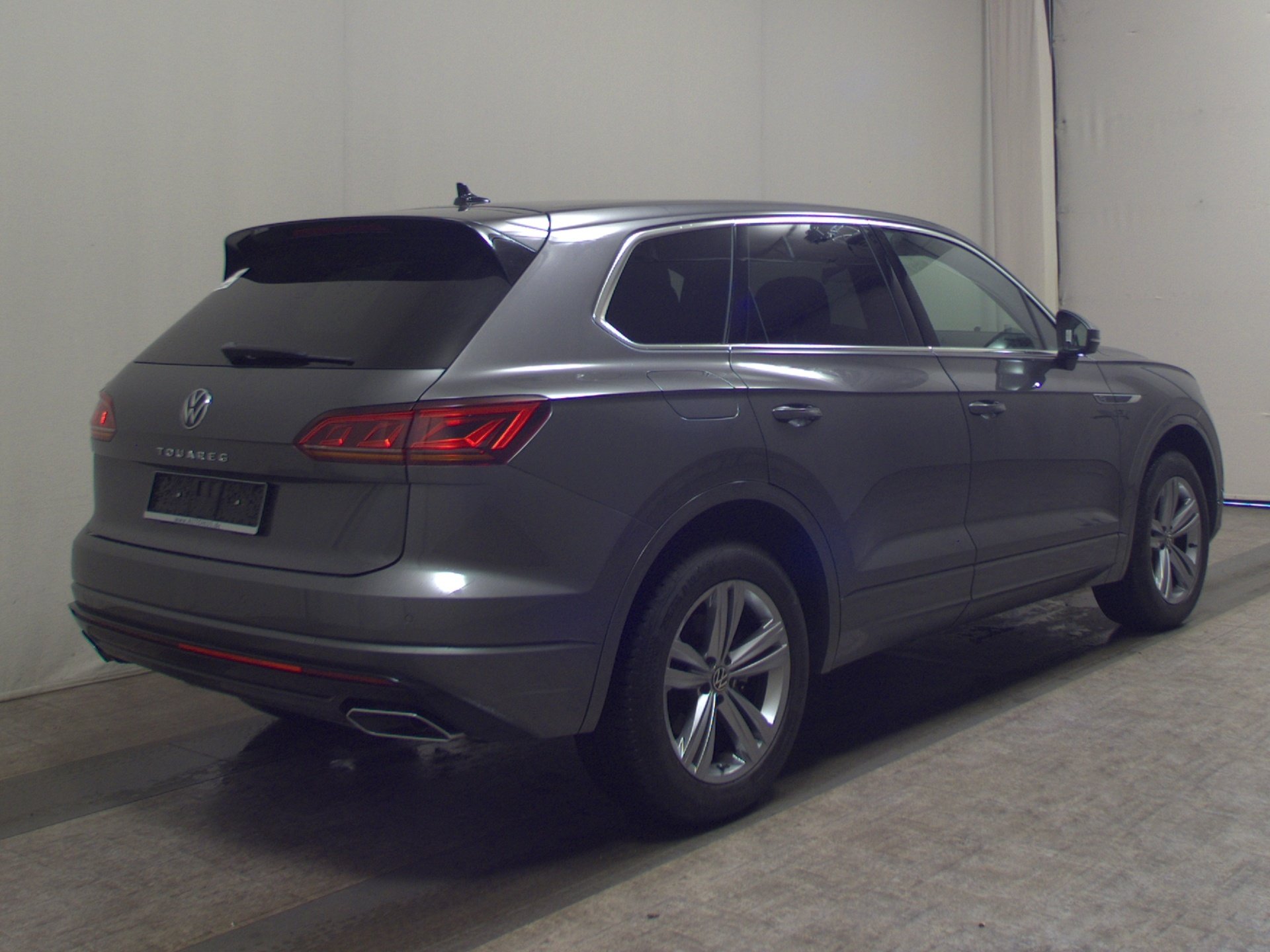 Volkswagen Touareg 3.0 TDI 4M R-Line Leder Navi LED AID Shz 4