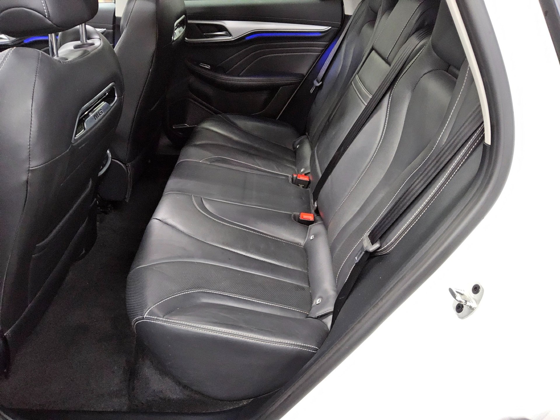 MG Marvel R Comfort Leder Navi LED DC 360° ACC 13