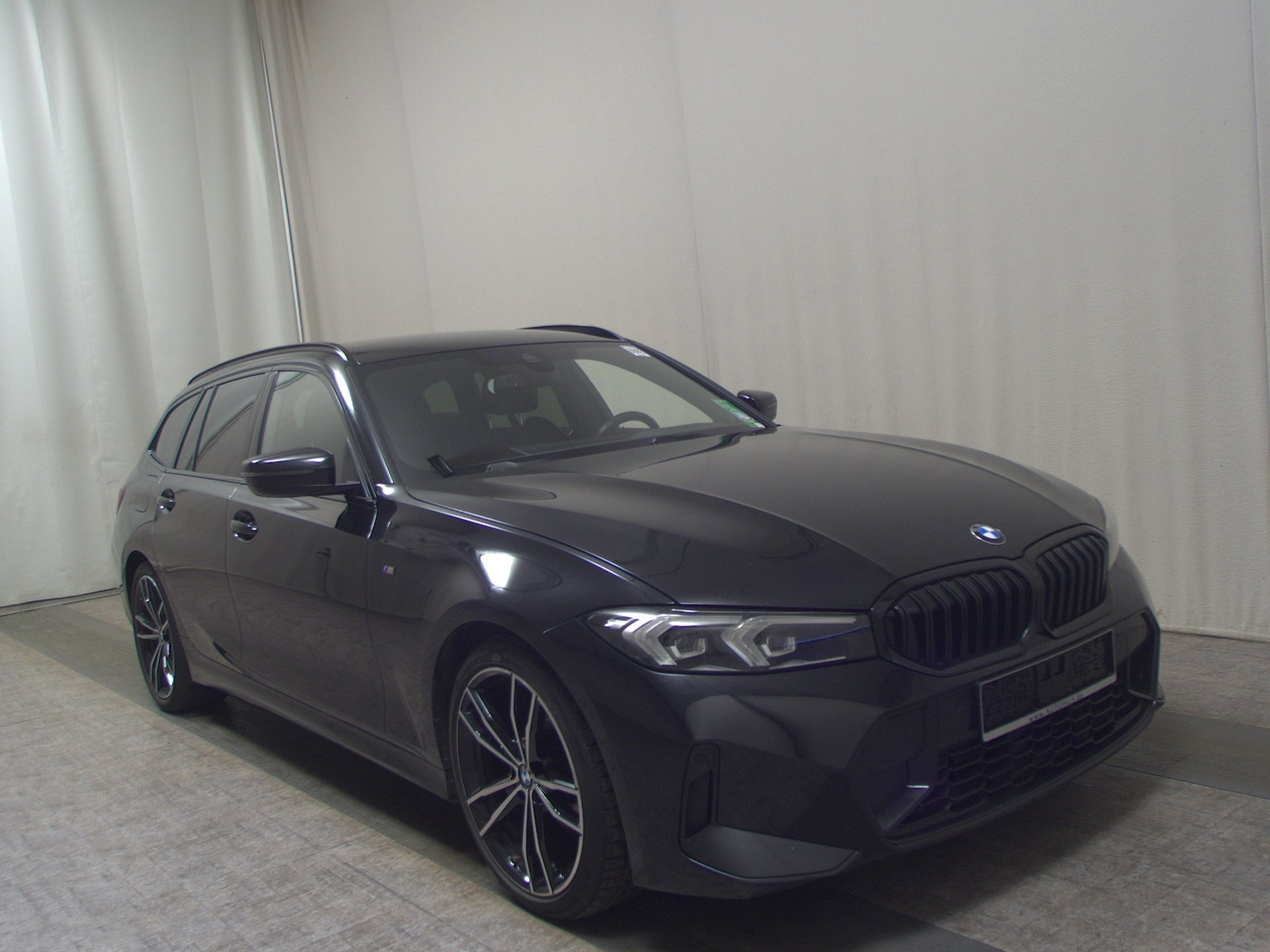BMW 320dA Touring M-Sport Navi Curved HuD HiFi Rfk 3