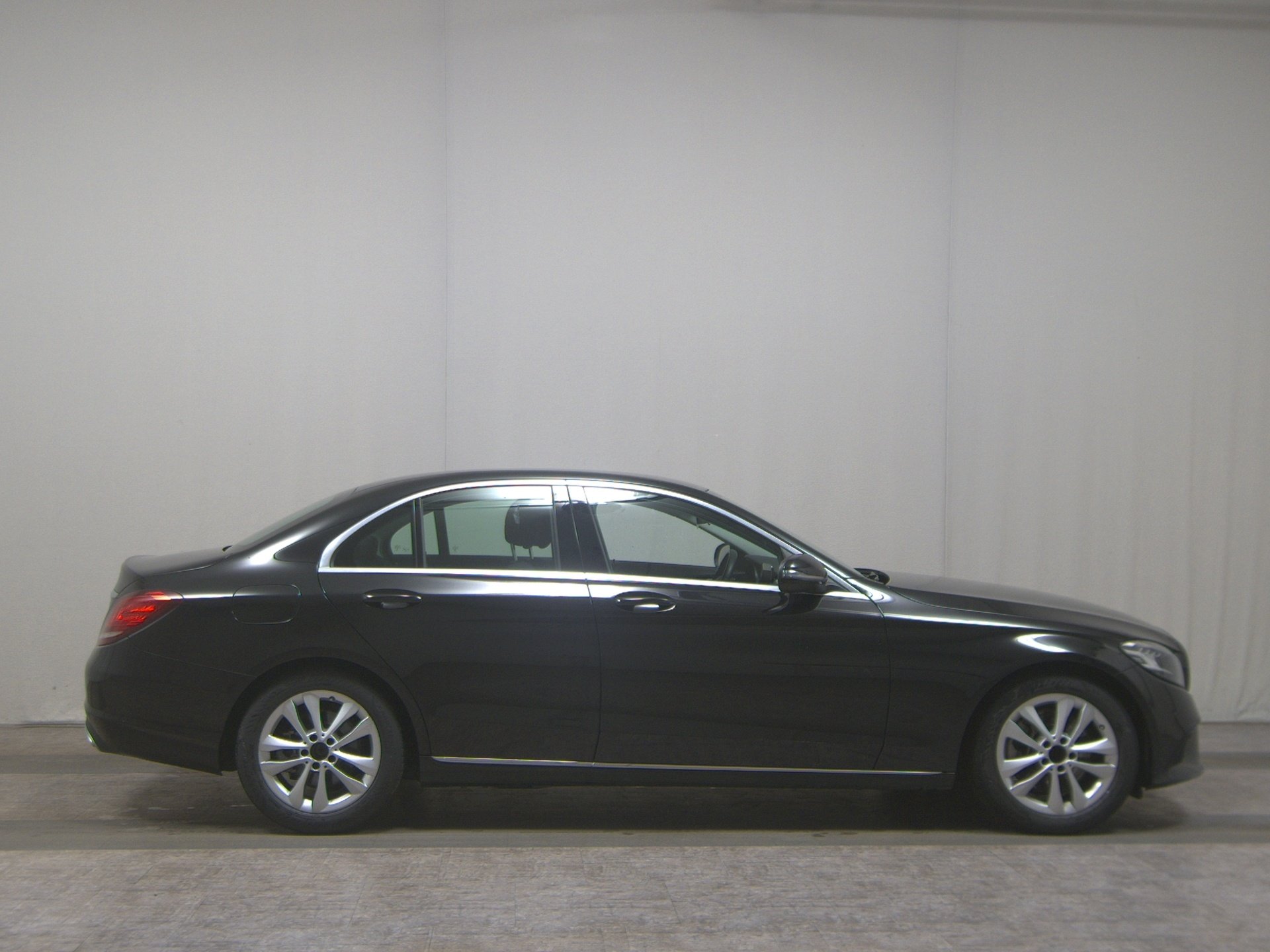 Mercedes-Benz C 300 Avantgarde LED Shz PDC Tempomat