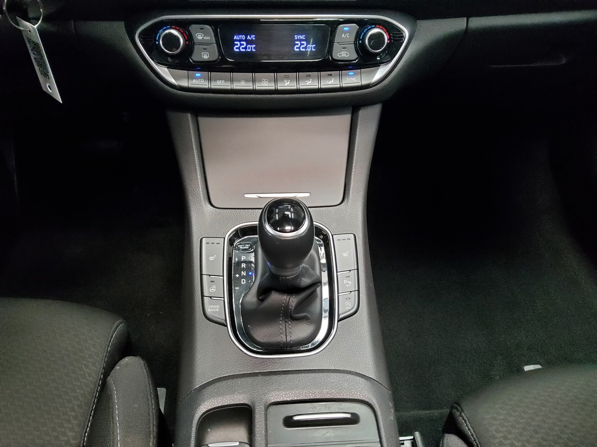 Hyundai i30 1.6 CRDI Style -Motorschaden- 6