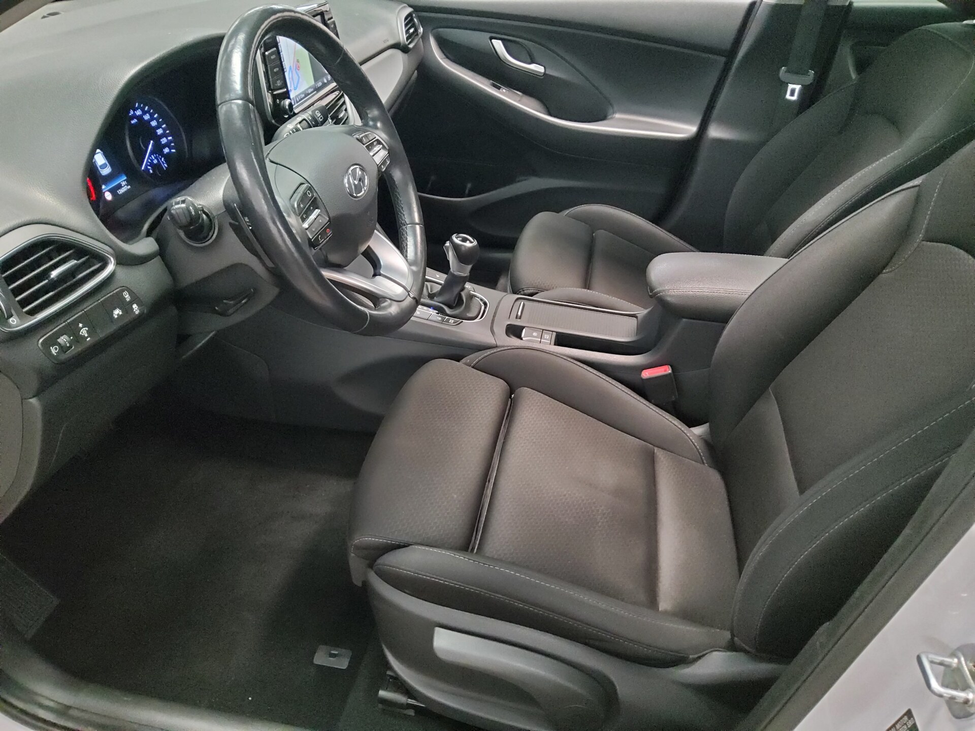 Hyundai i30 1.6 CRDI Style -Motorschaden- 8
