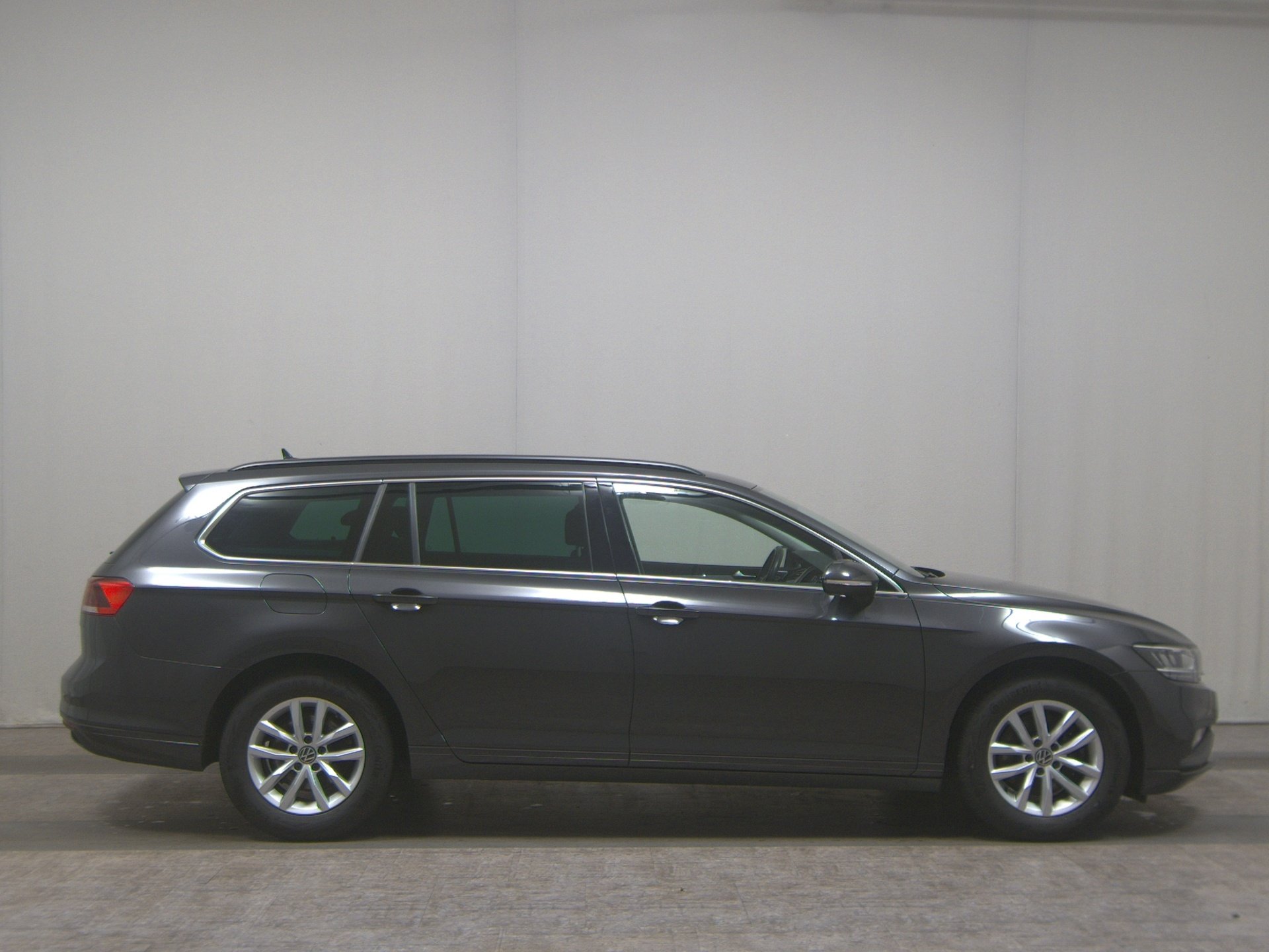 Volkswagen Passat Var. 1.5 TSI Business Navi LED RfK PDC BT