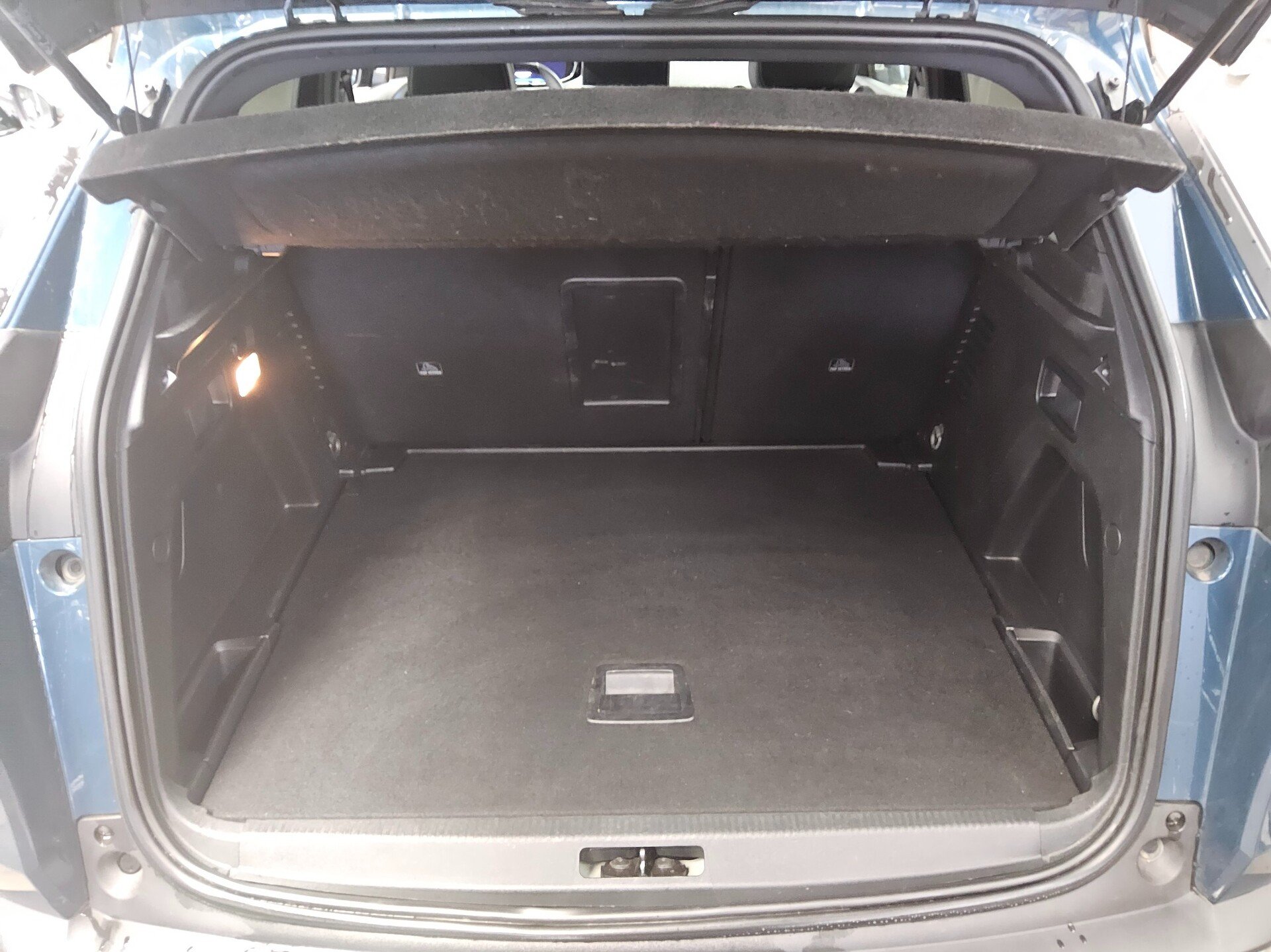 Peugeot 3008 1.2 PureTech Allure Navi LED DigiTacho 12