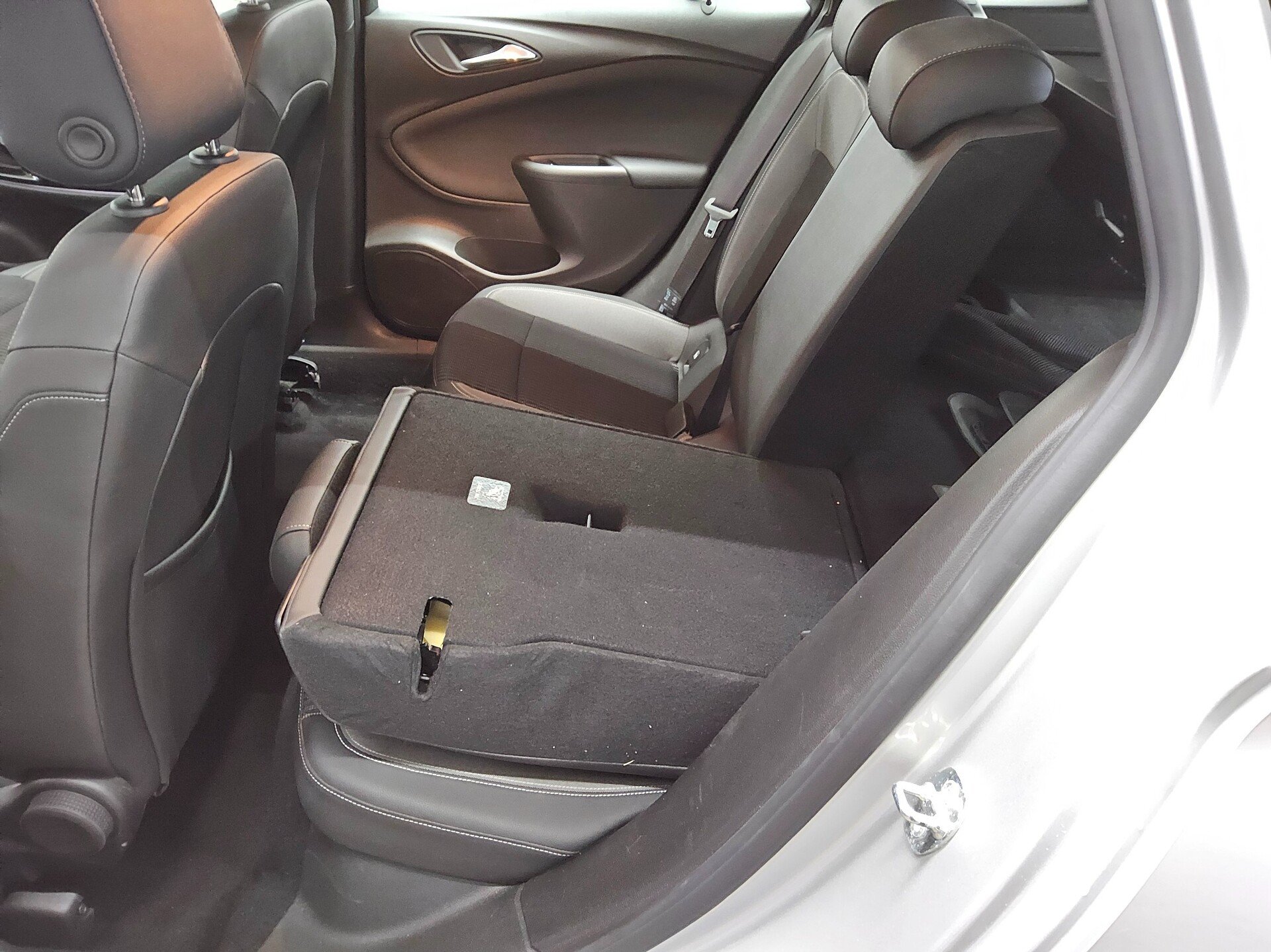 Opel Astra ST 1.2 Turbo Elegance T-Leder Navi RfK PDC 12