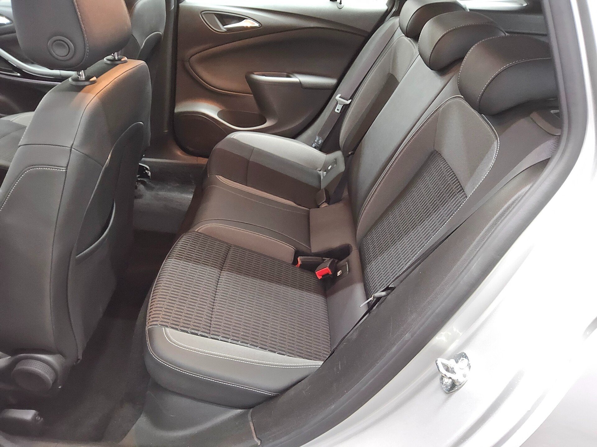 Opel Astra ST 1.2 Turbo Elegance T-Leder Navi RfK PDC 13