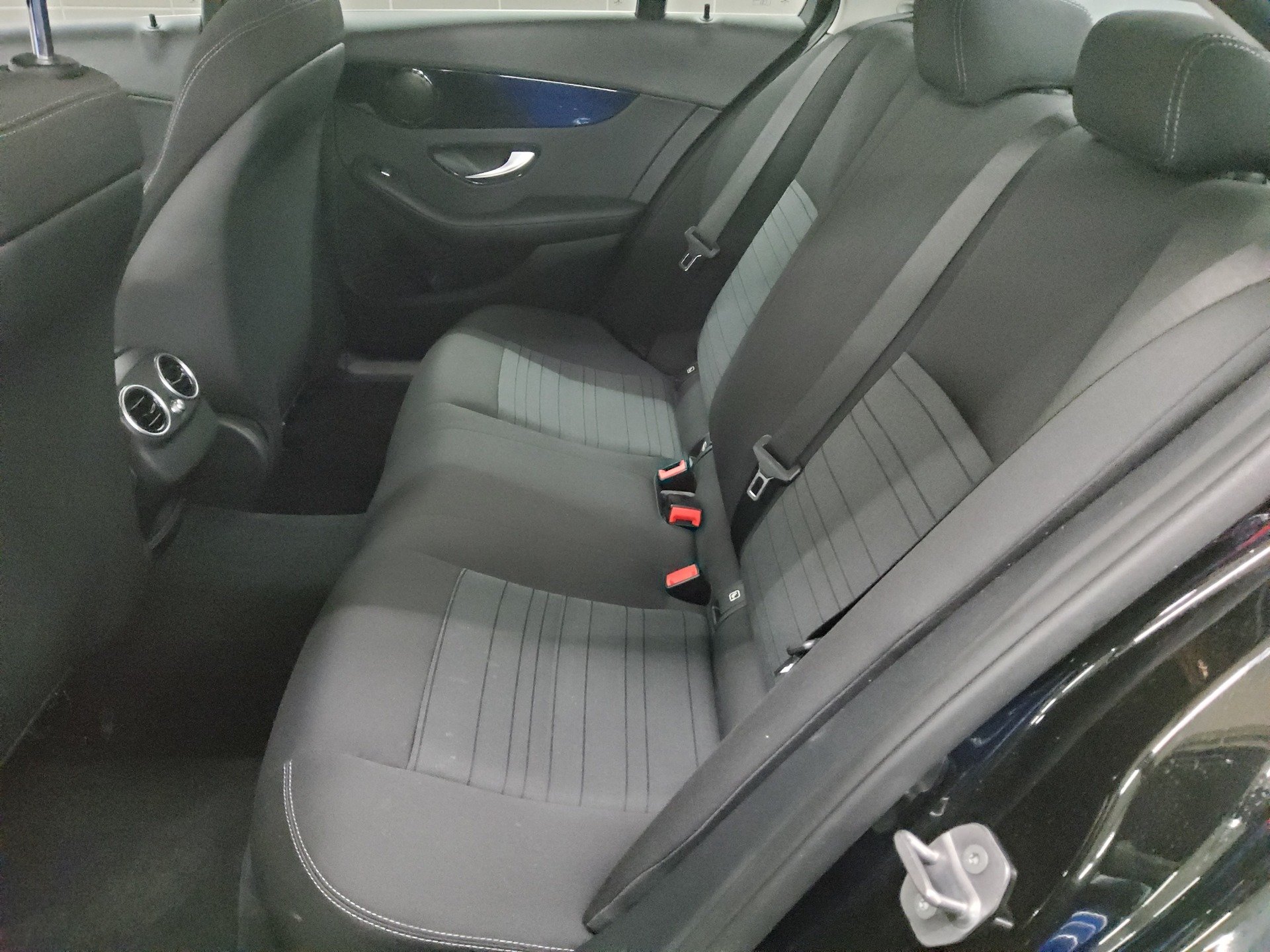 Mercedes-Benz C 300 Avantgarde LED Shz PDC Tempomat 13