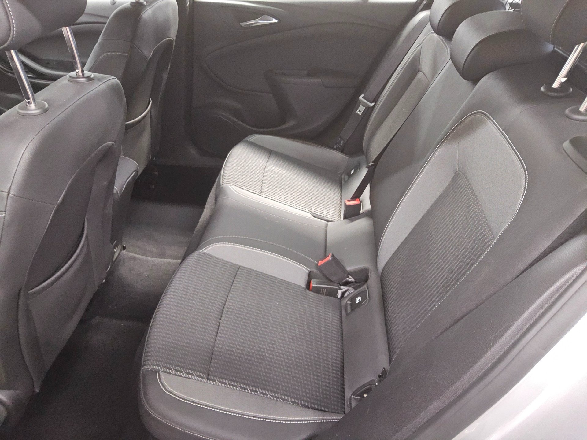 Opel Astra ST 1.5 D T-Leder Navi LED RfK Bose AHK Shz 13