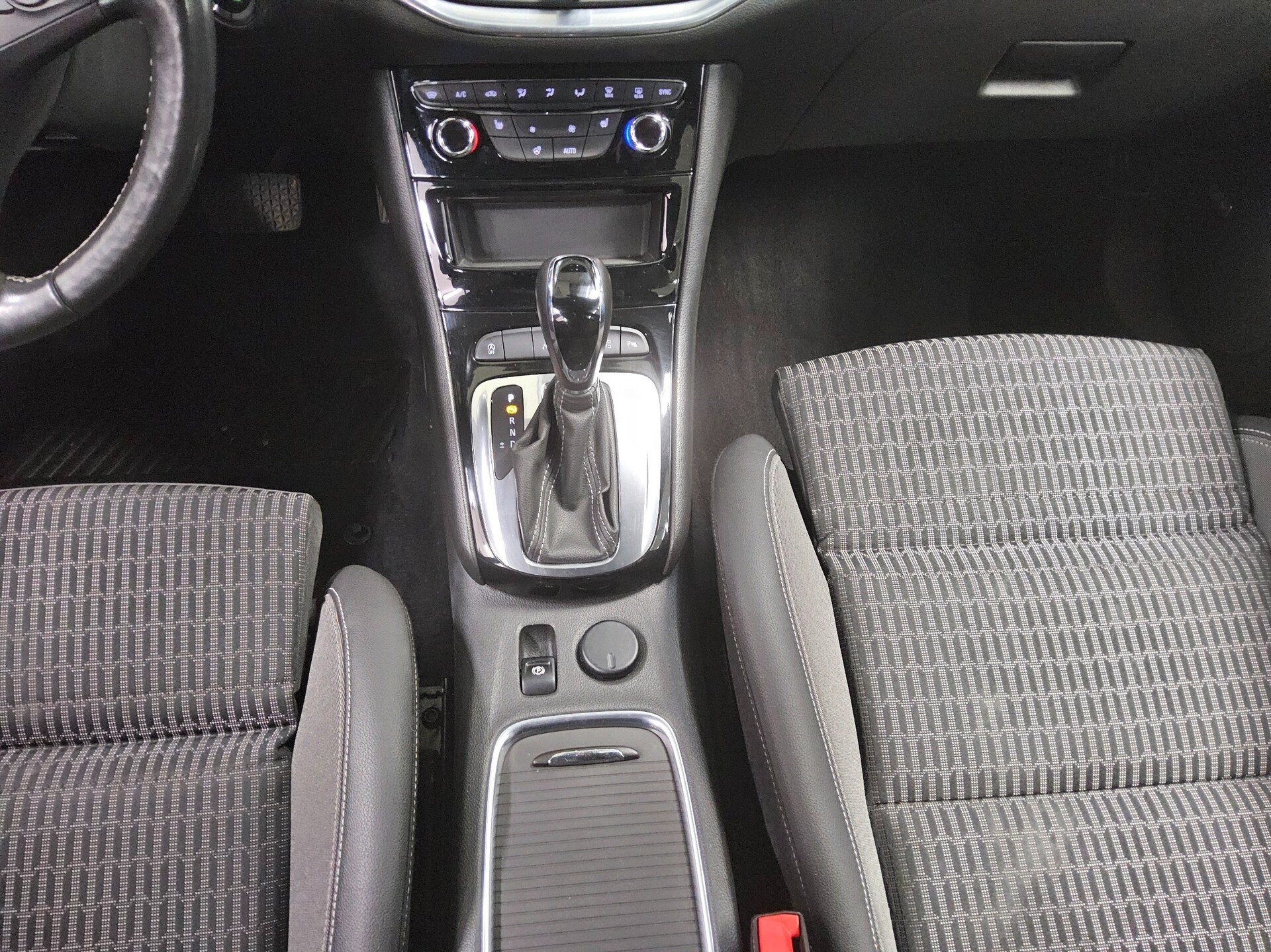 Opel Astra ST 1.5 D T-Leder Navi LED RfK Bose AHK Shz 6