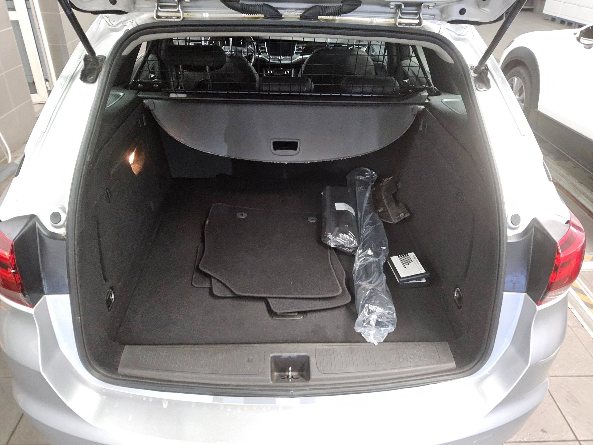 Opel Astra ST 1.5 D T-Leder Navi LED RfK Bose AHK Shz 11