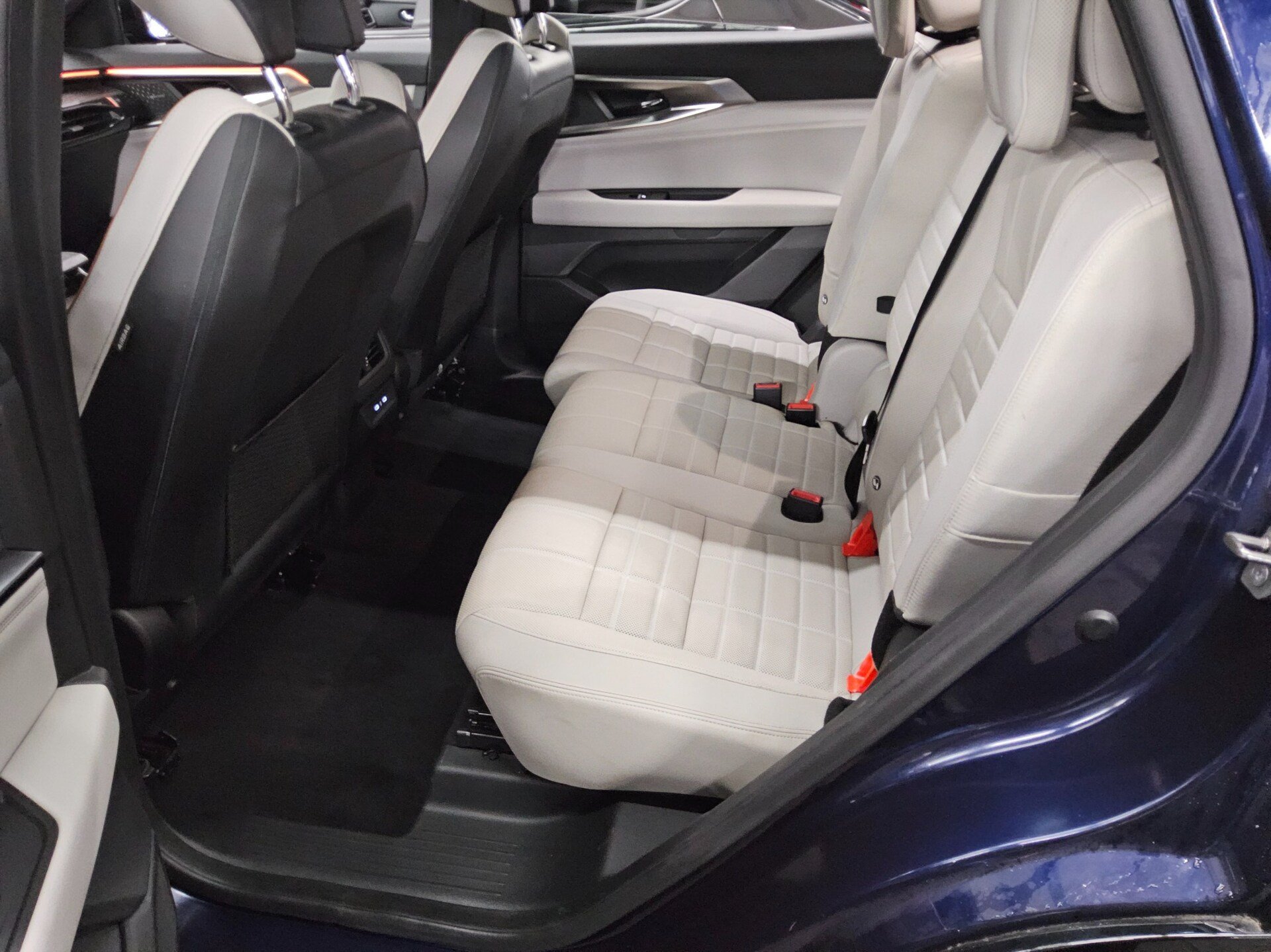 Renault Espace 1.2 7-Sitzer Navi Matrix Pano HuD AHK 13