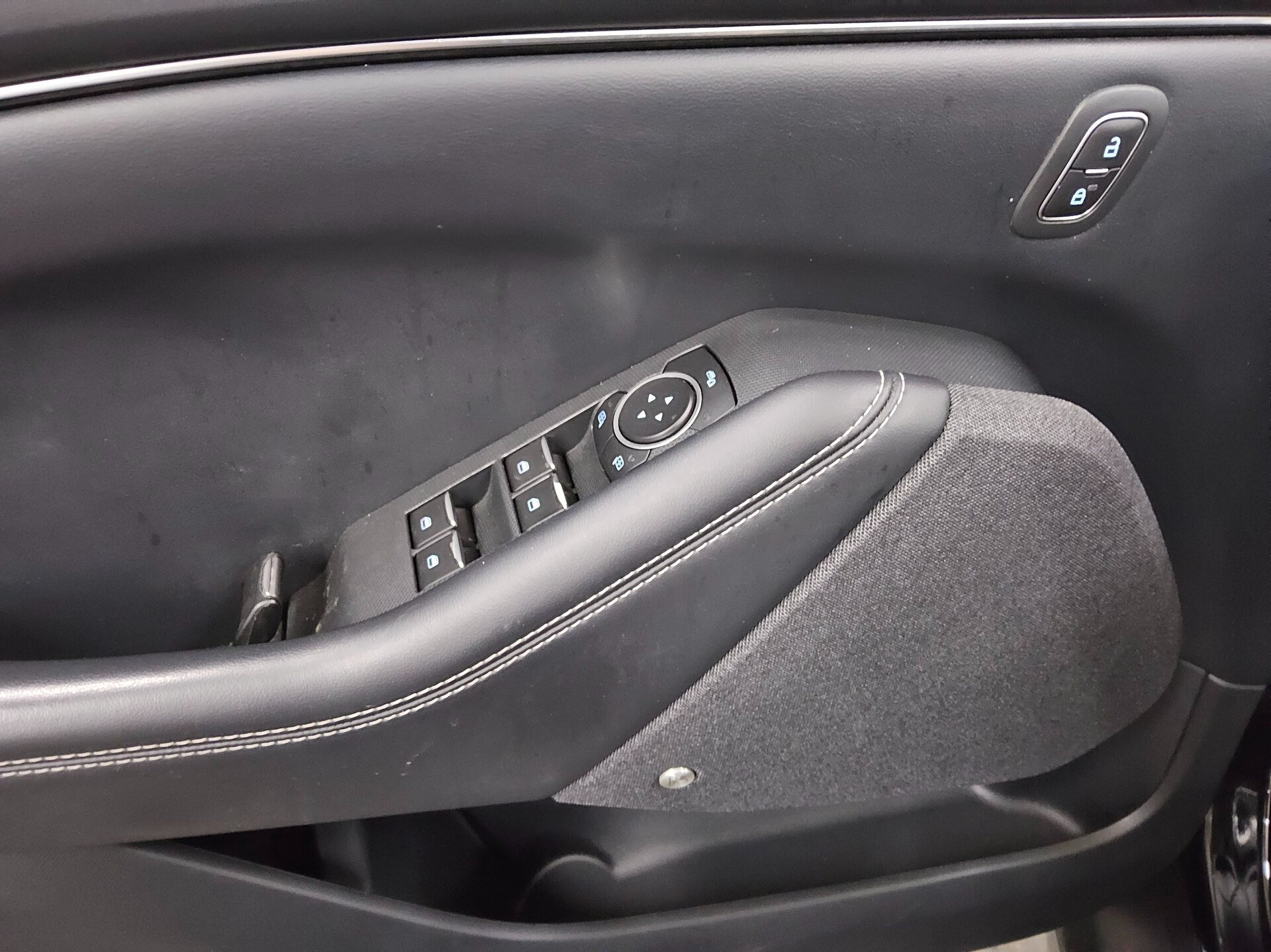 Ford Mustang Mach-E Navi LED B&O-Sound Leder PDC Shz 10